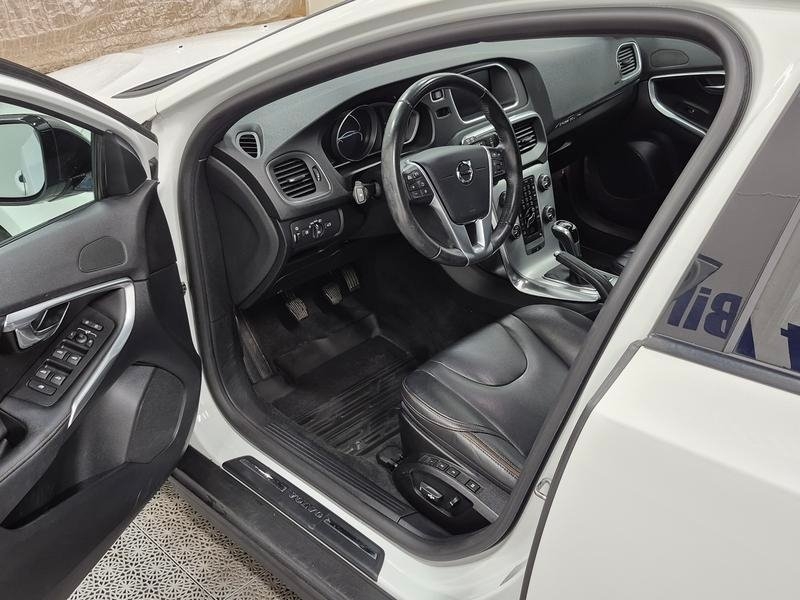 Volvo V40 Cross Country T3 2018, bild 2/7