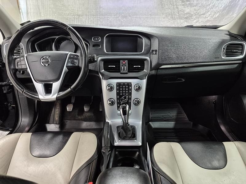 Volvo V40 Cross Country T3 2018, bild 6/10
