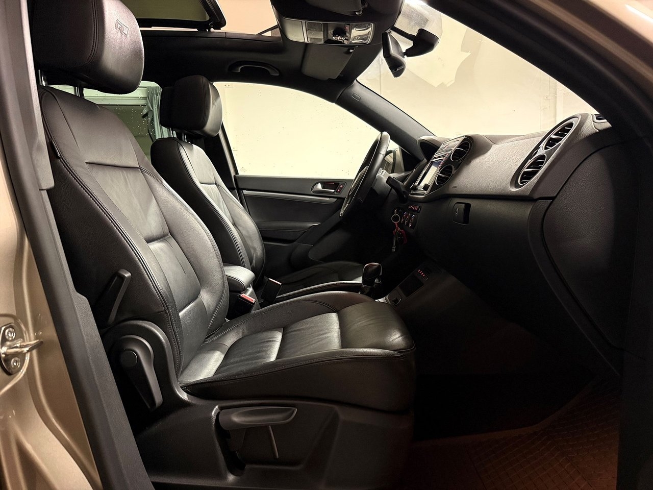 Volkswagen Tiguan 2016, kuva 5/10
