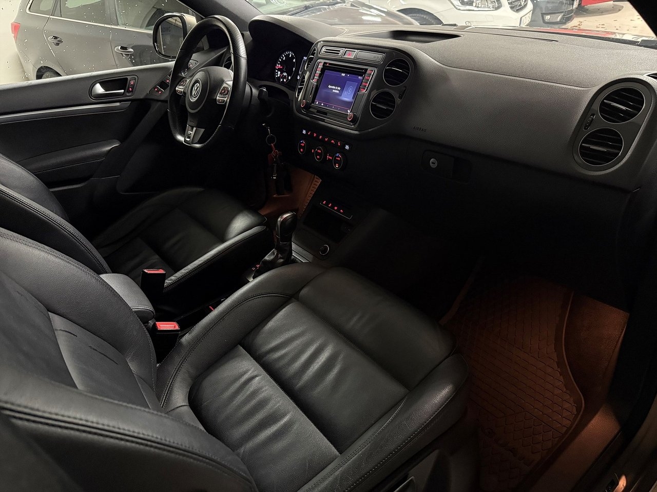 Volkswagen Tiguan 2016, kuva 6/10