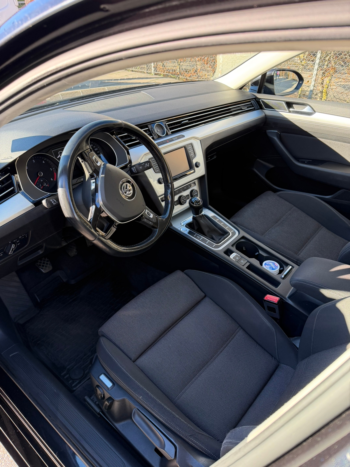 Volkswagen Passat 2015, bild 3/5