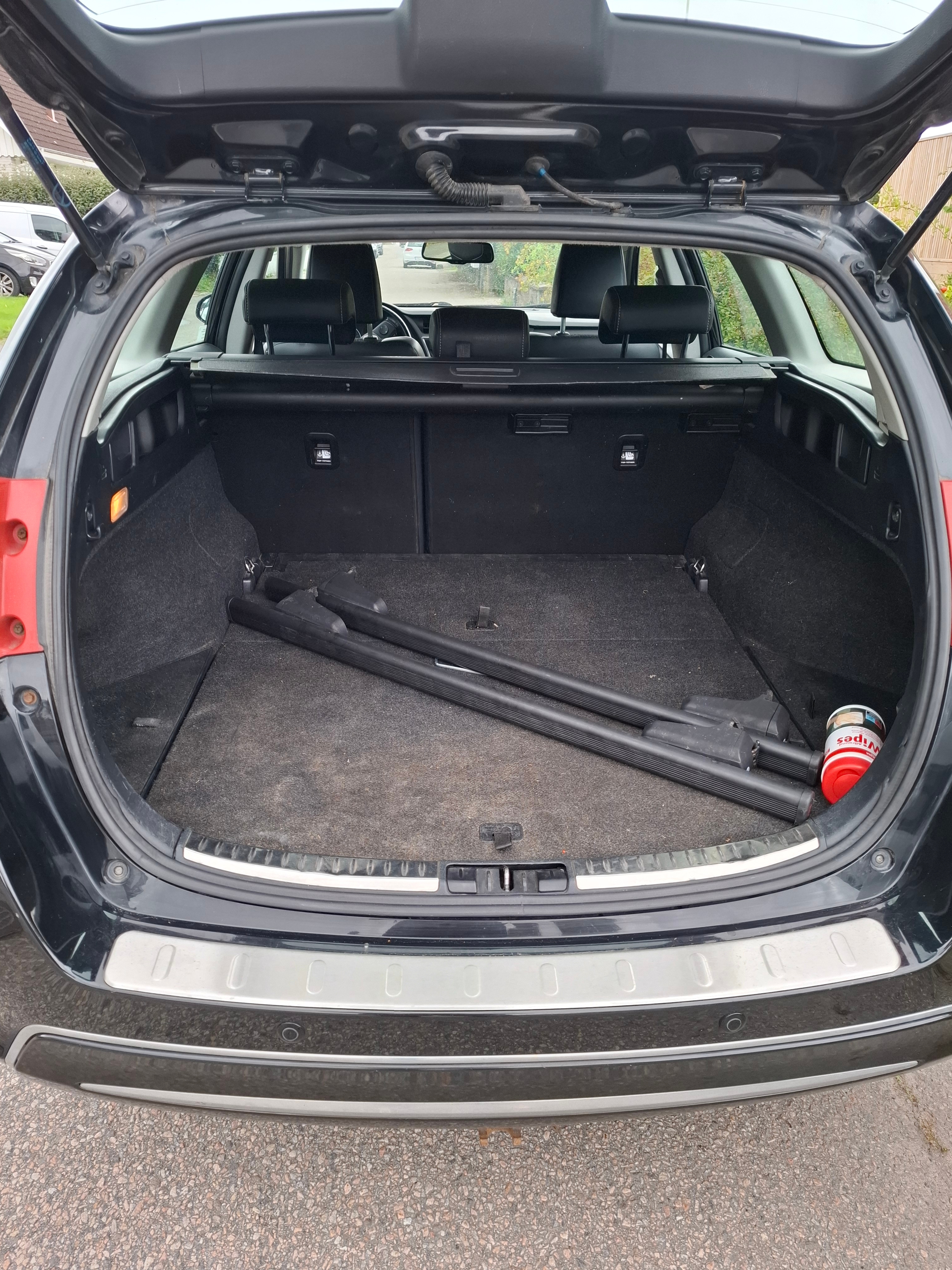 Toyota Auris 2013, bild 7/8