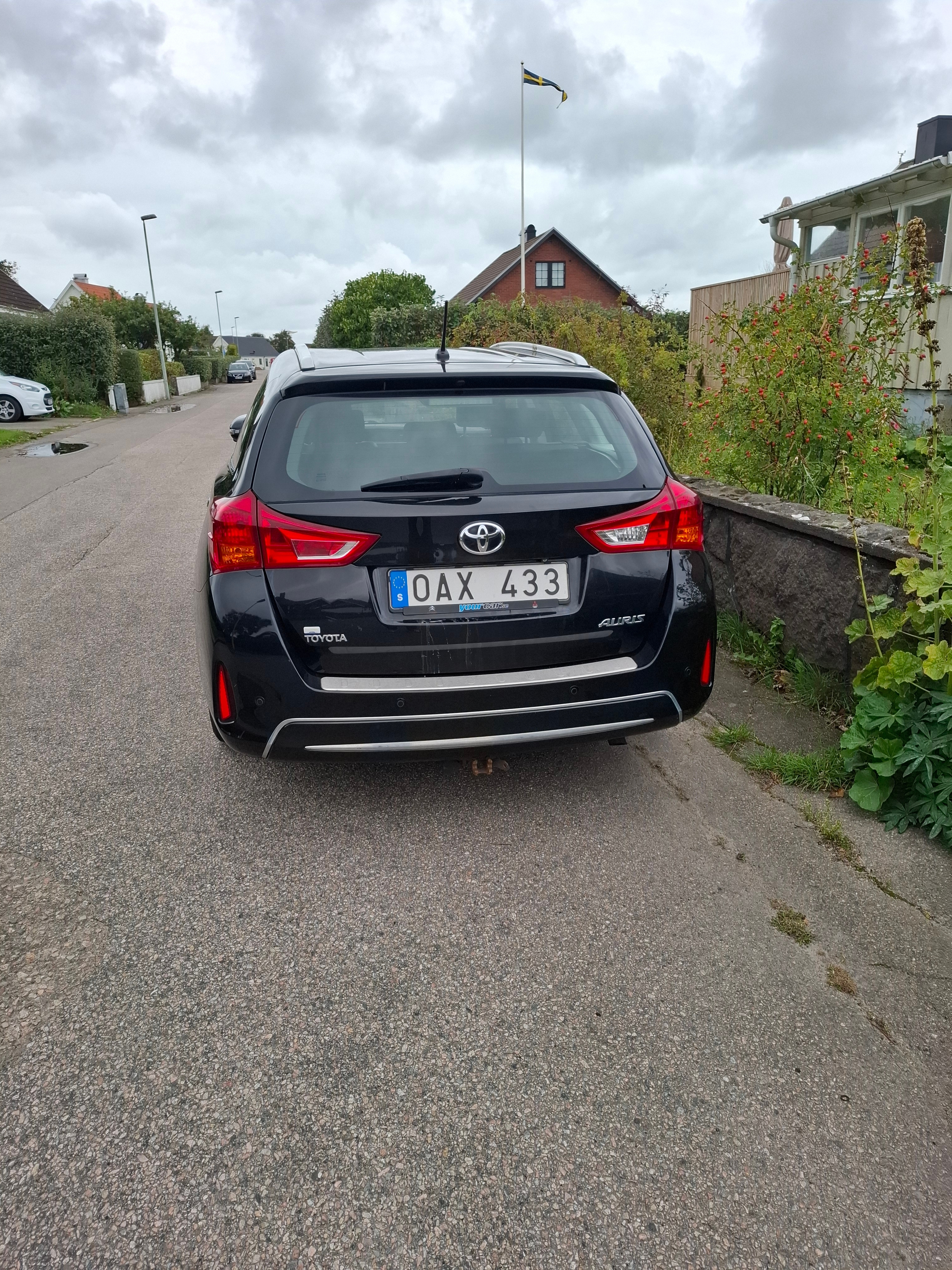 Toyota Auris 2013, bild 3/8