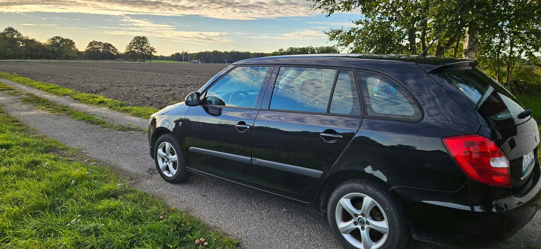 Skoda Fabia Kombi 1.2 TDI Manuell 2011, bild 2/7