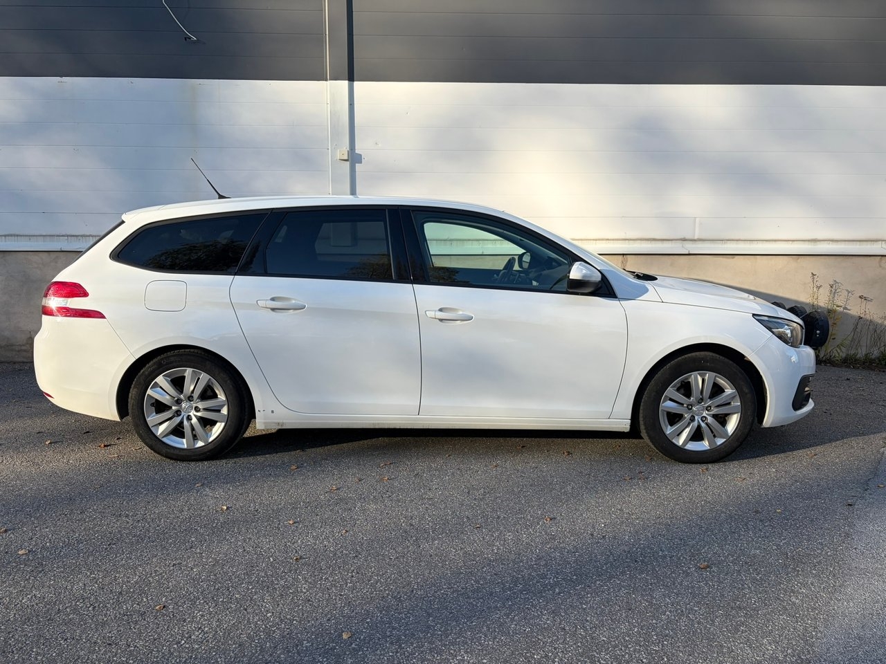 Peugeot 308 2019, kuva 5/10