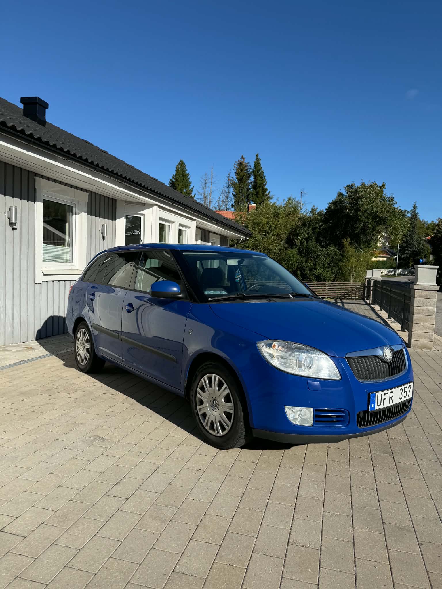 Skoda Fabia 2010, bild 2/7
