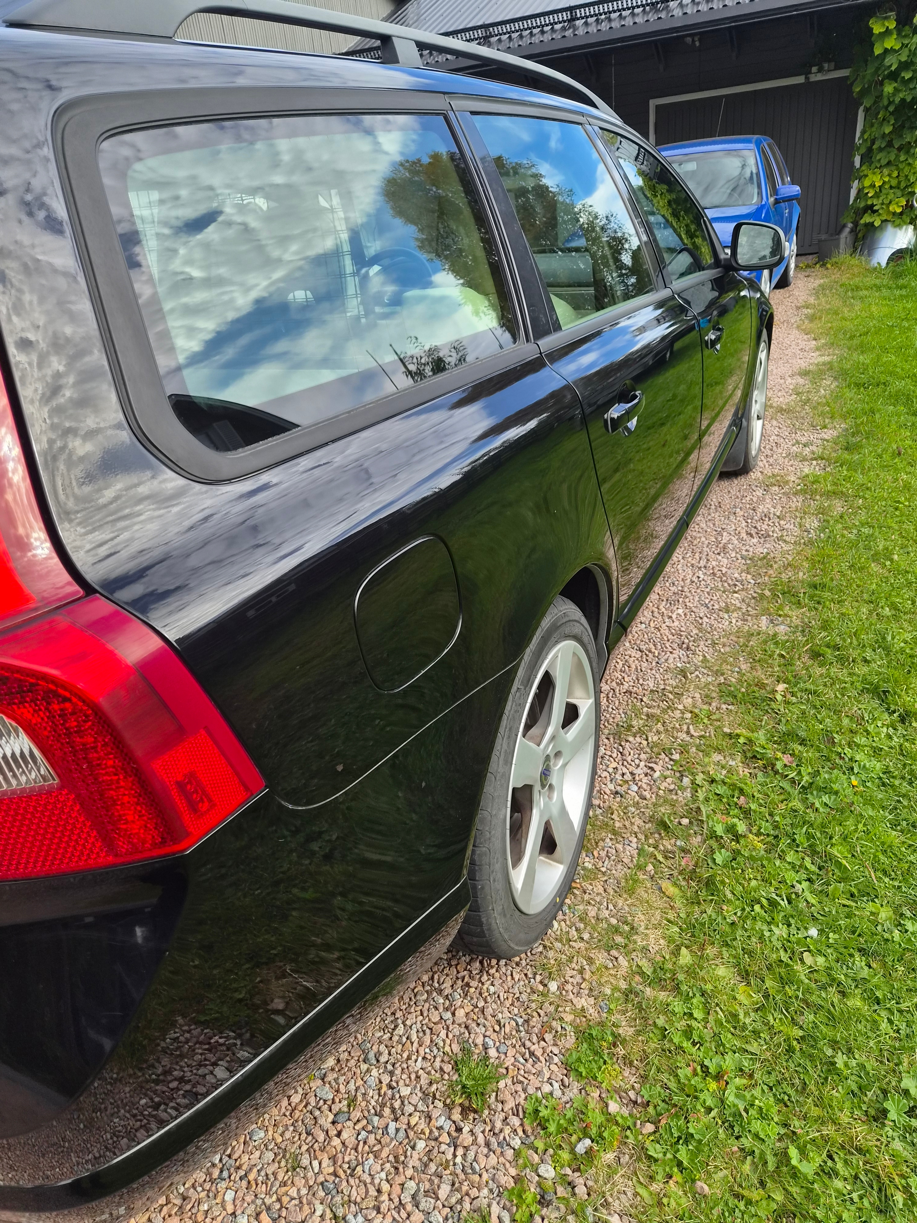 Volvo V70 2.0F Manuell 2009, bild 2/10