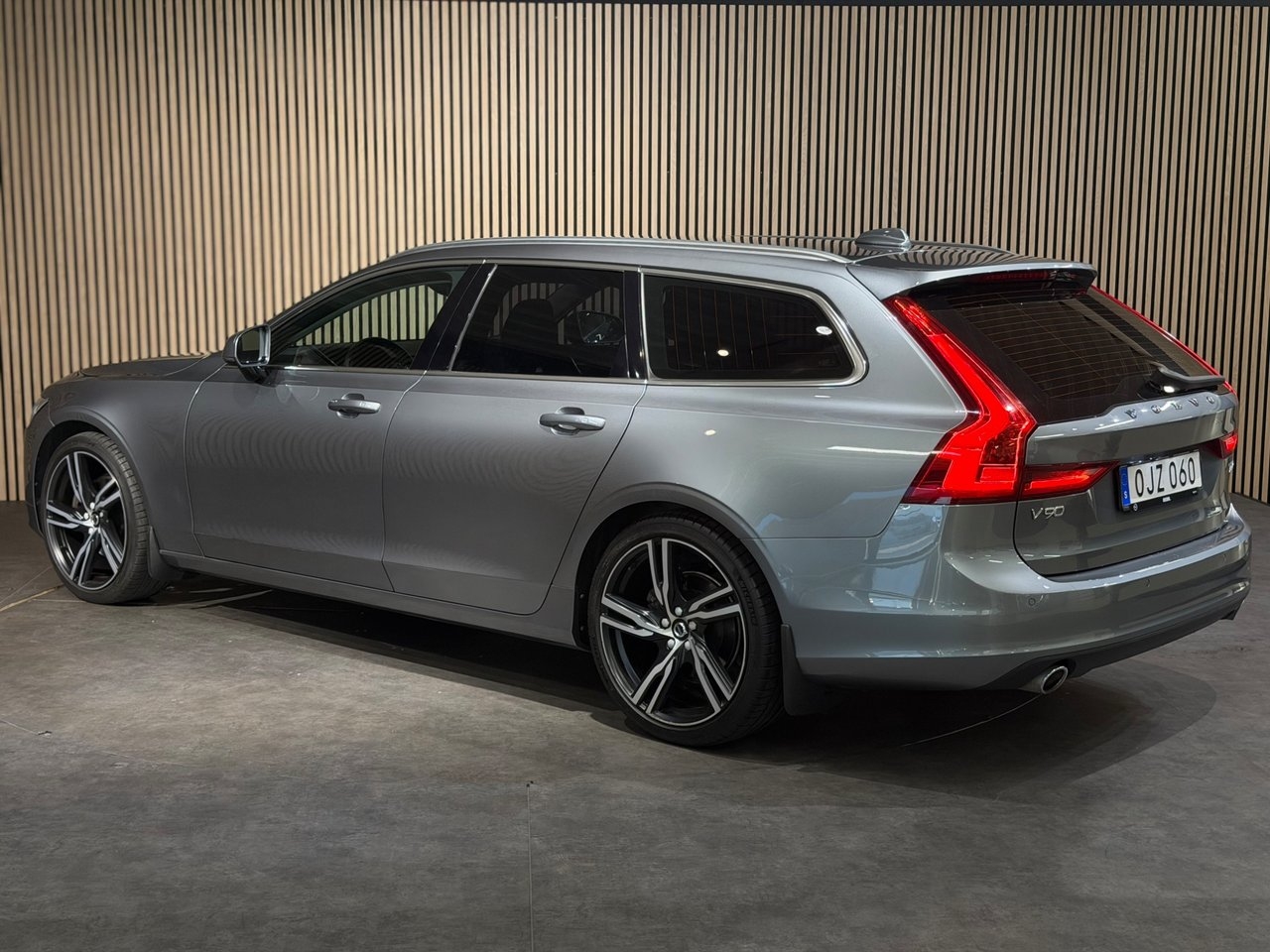 Volvo V90 D4 Automat Polestar 2017, bild 6/10