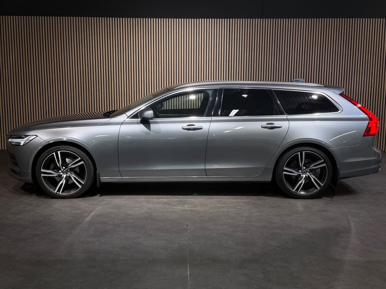 Volvo V90 D4 Automat Polestar 2017, bild 7/10