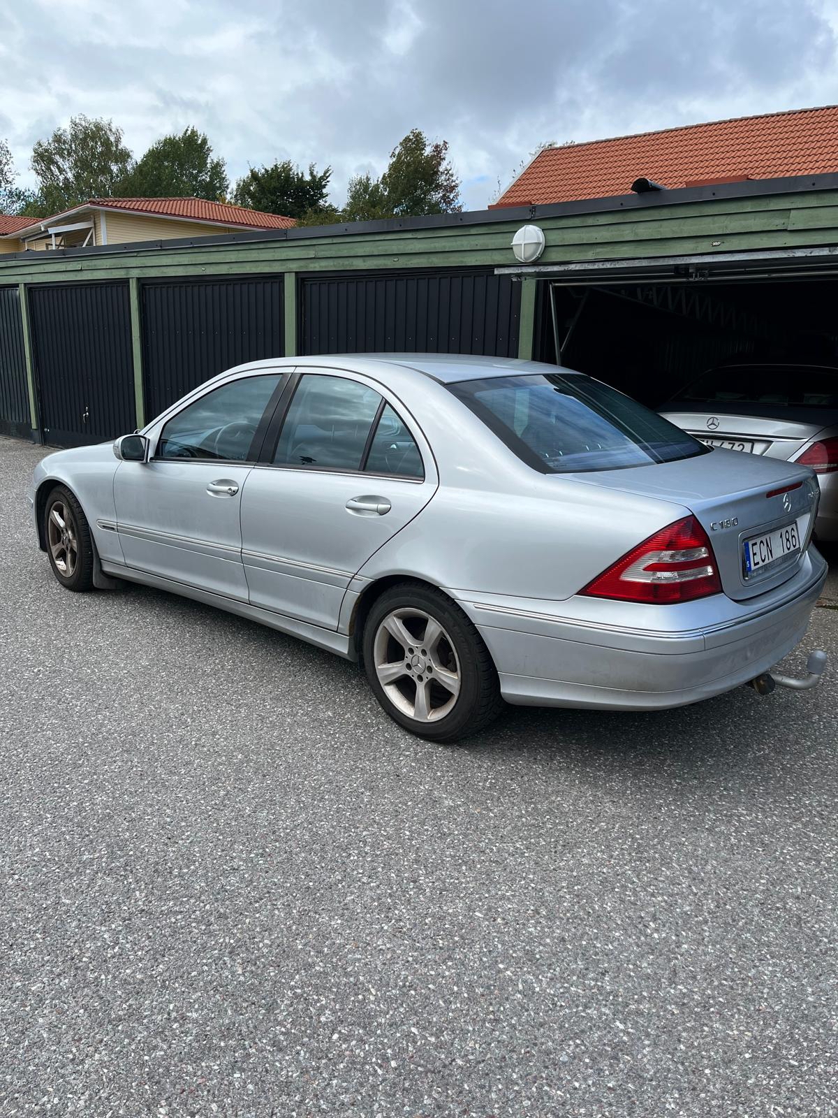 Mercedes-Benz C 2006, kuva 2/6