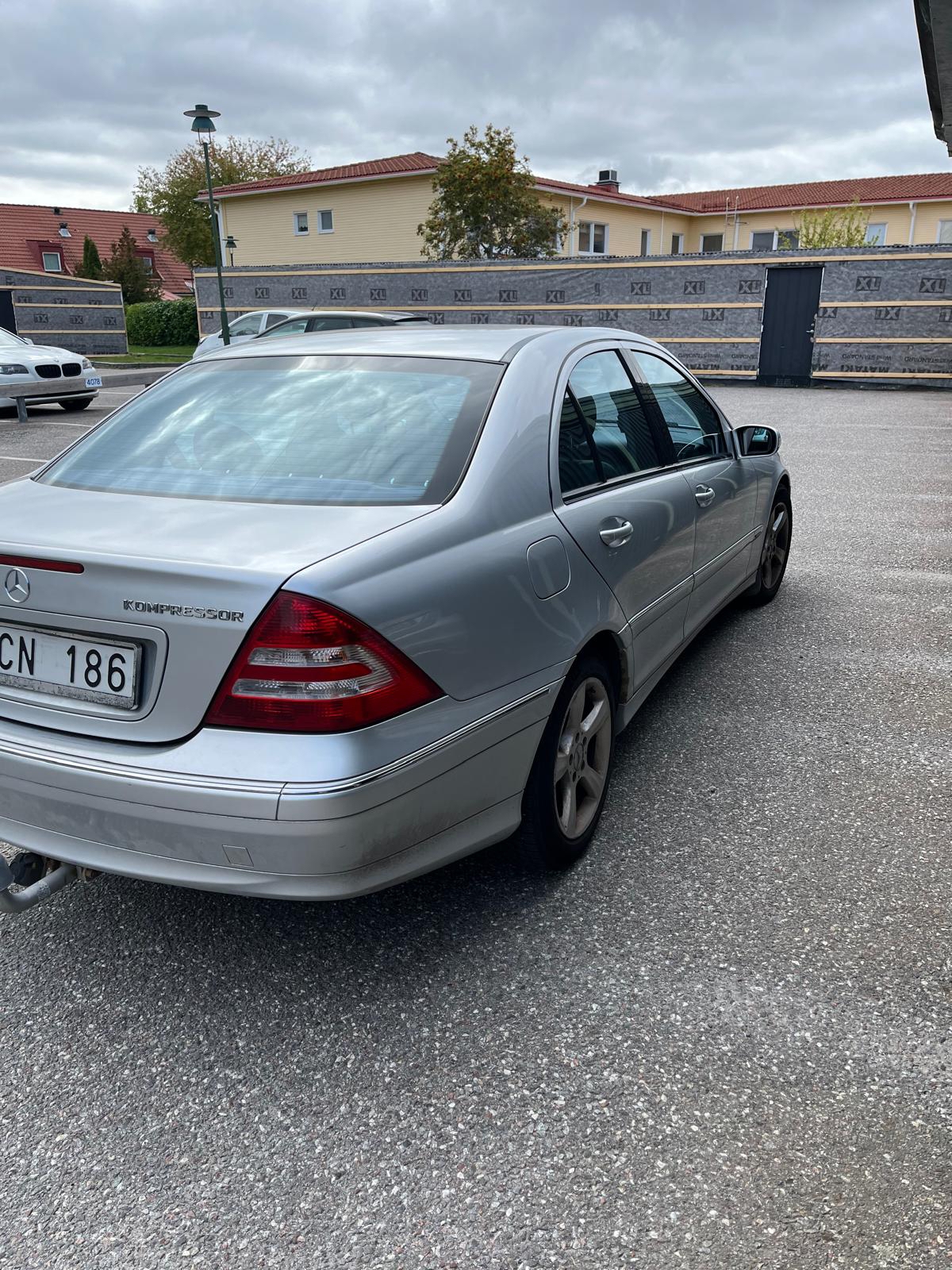 Mercedes-Benz C 2006, kuva 4/6