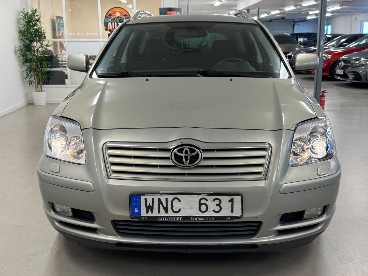 Toyota Avensis 2005, kuva 2/10