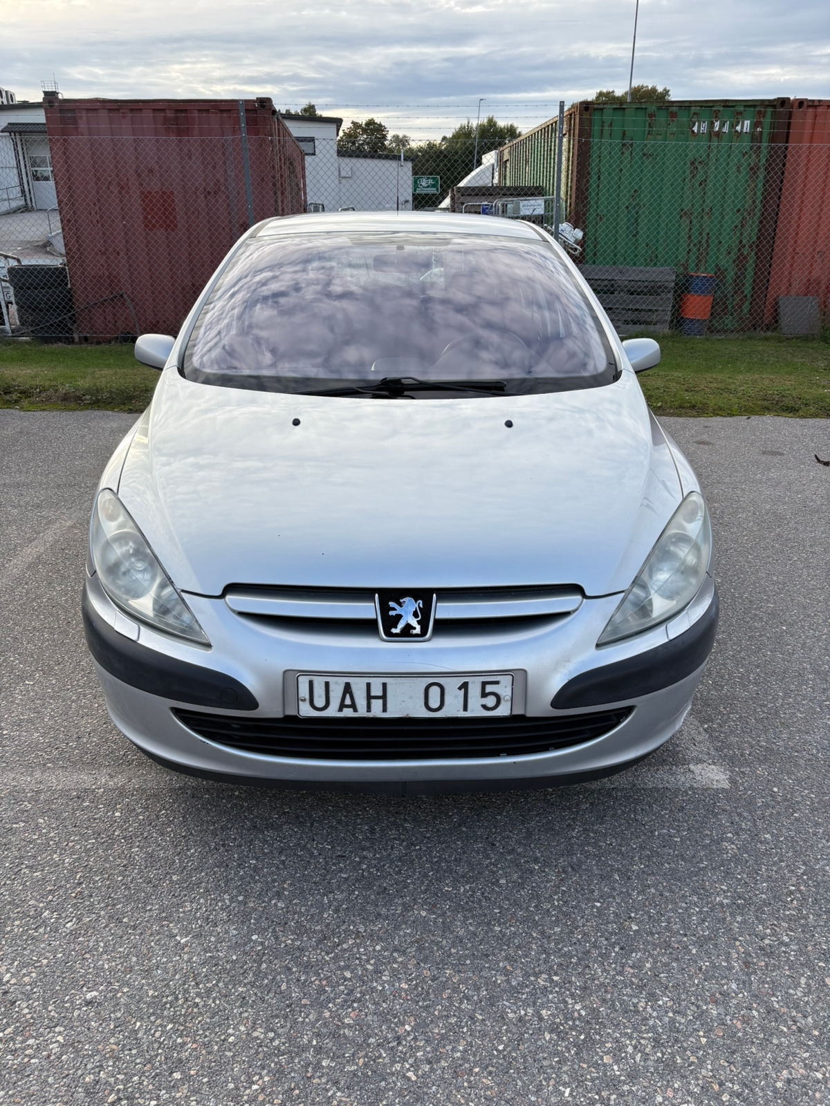 Peugeot 307 5-dörrar 2.0 Manuell 2003, bild 2/9