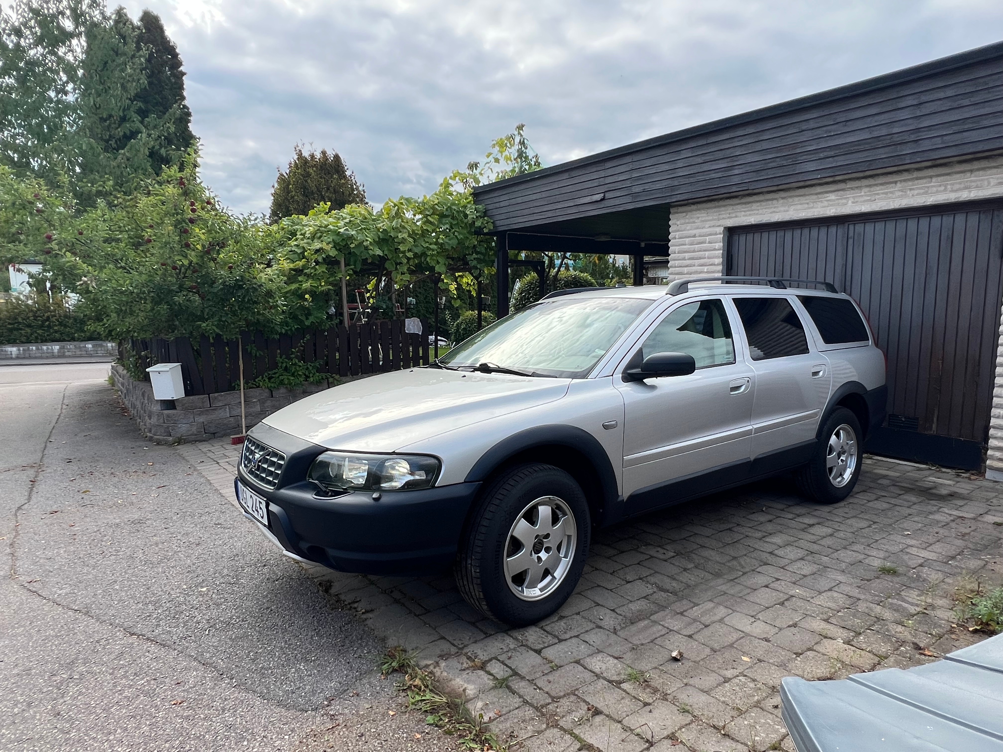 Volvo XC70 2.5T AWD (7 sitsig) 2004, bild 2/10