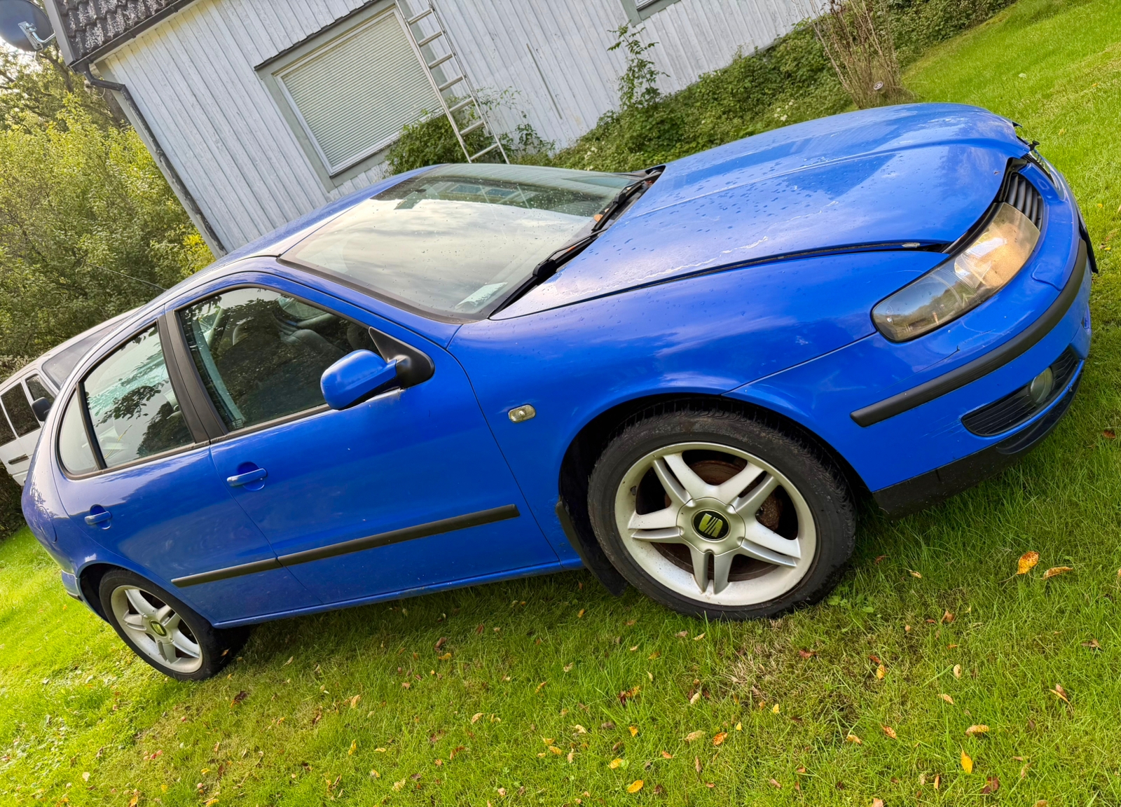 Seat Leon 1.6 Manuell 2002, kuva 2/3