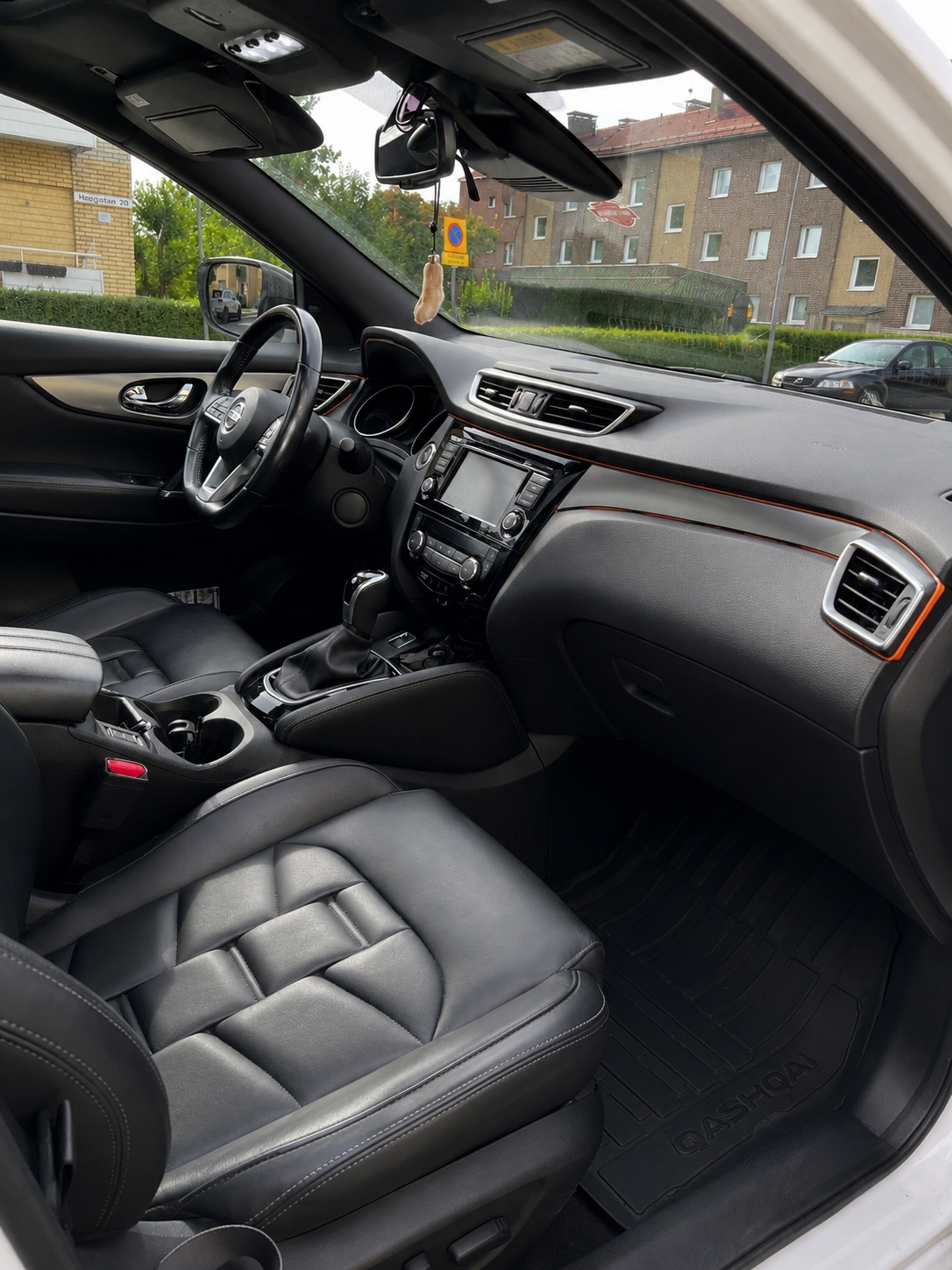 Nissan Qashqai 1.3 DIG-T DCT Tekna 2019, bild 4/10