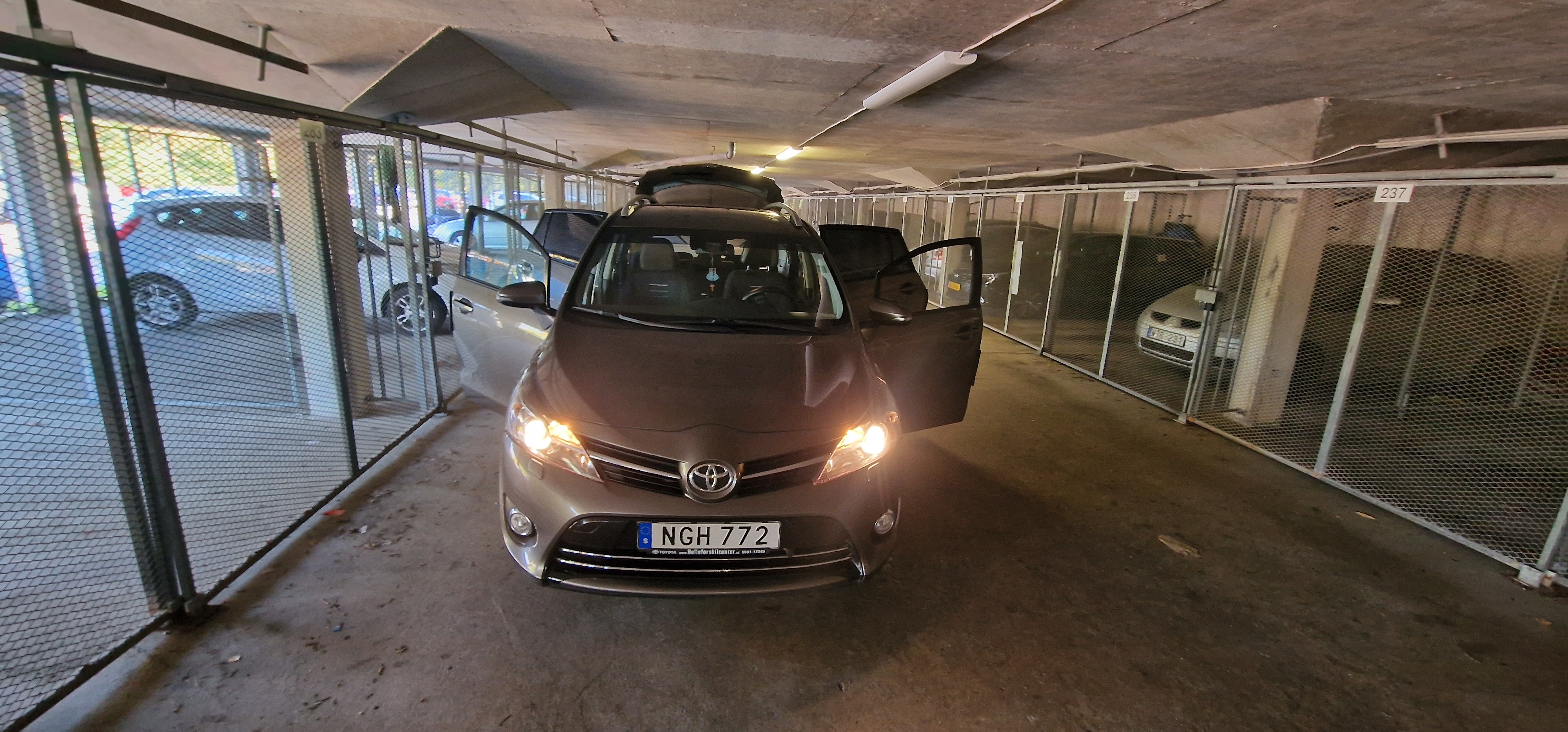 Toyota Verso 1.8 Valvematic Multidrive S 2016, kuva 2/10