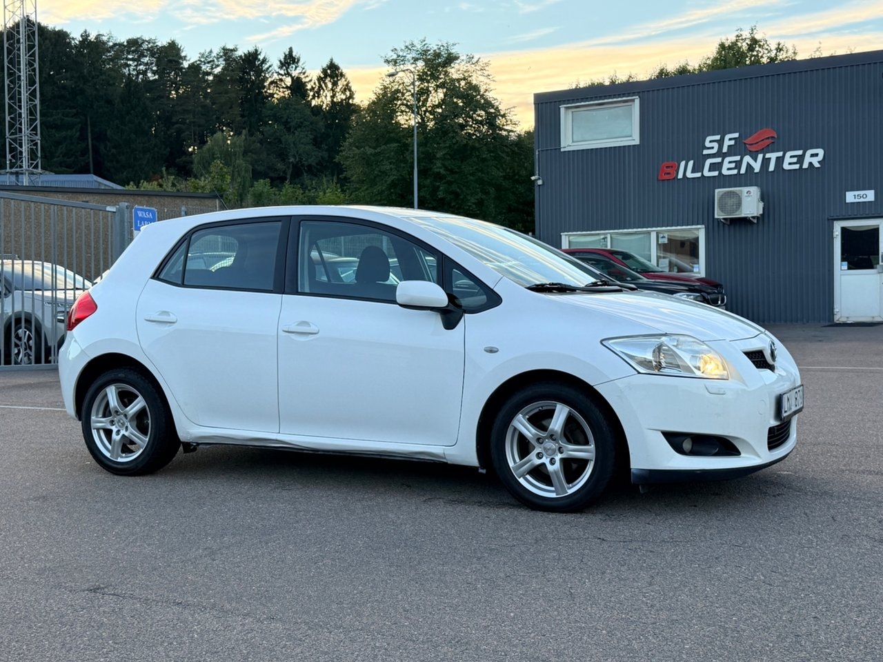 Toyota Auris 2009, bild 2/10