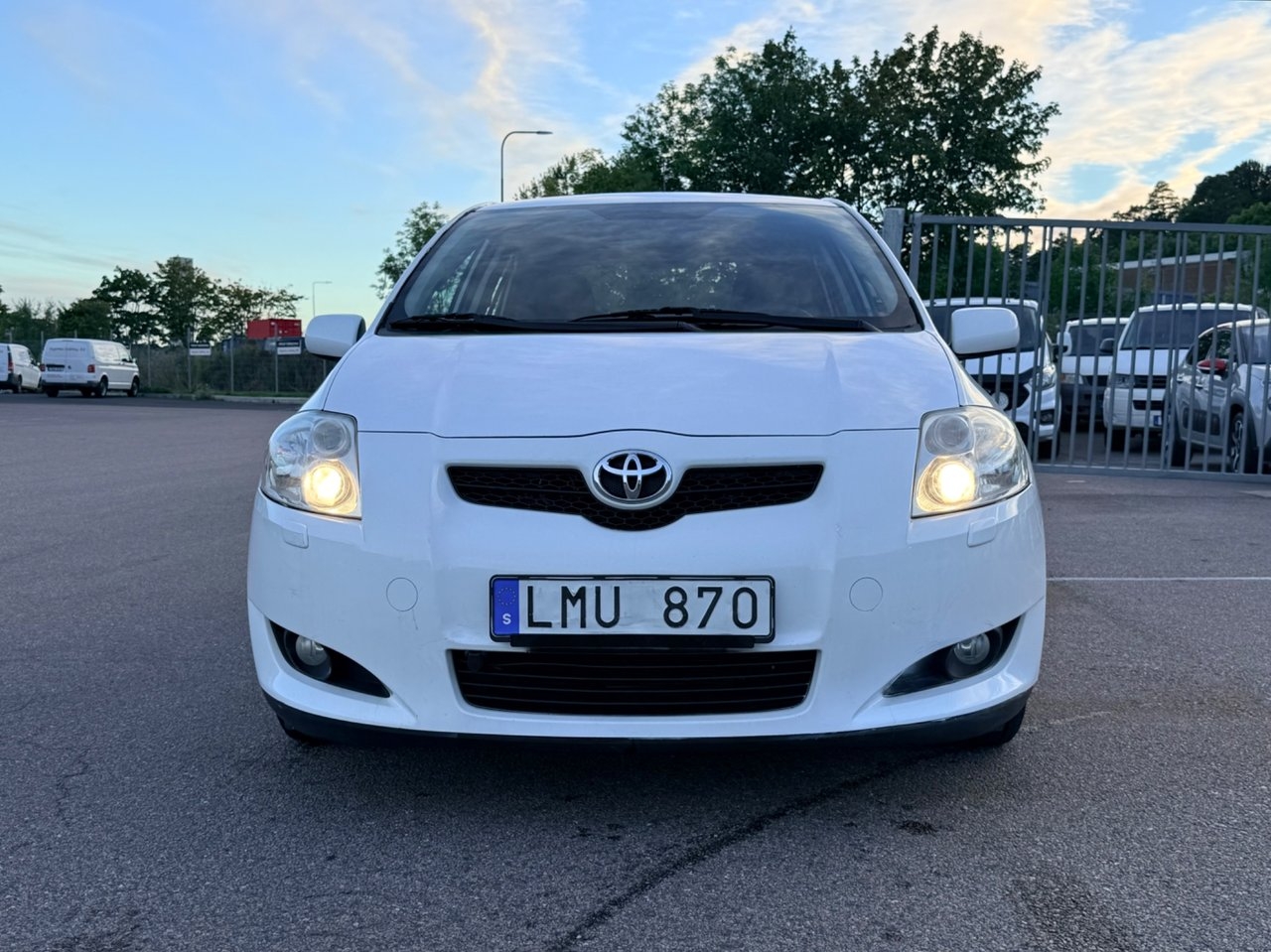 Toyota Auris 2009, bild 6/10