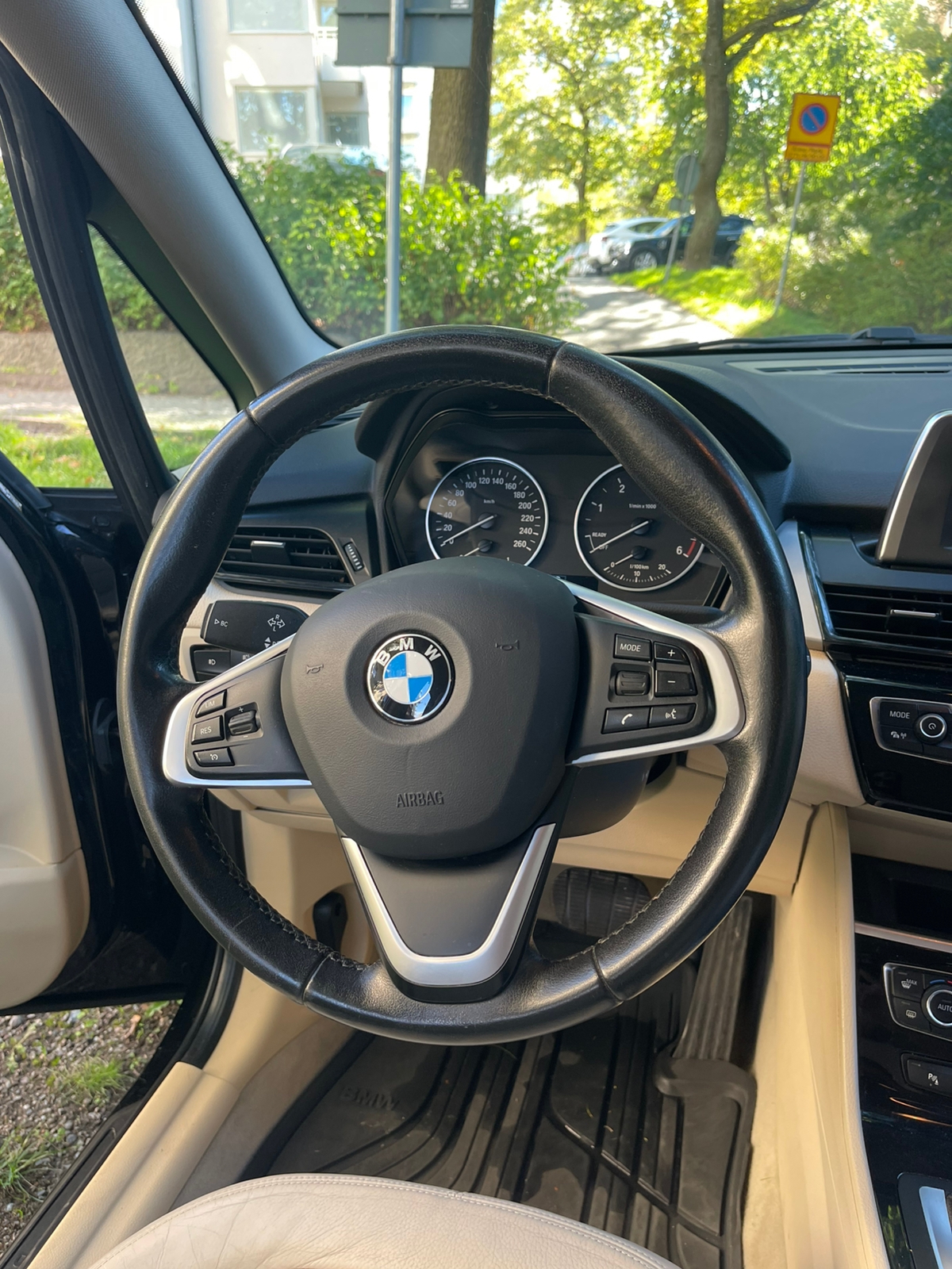 BMW 216 2016, bild 7/15