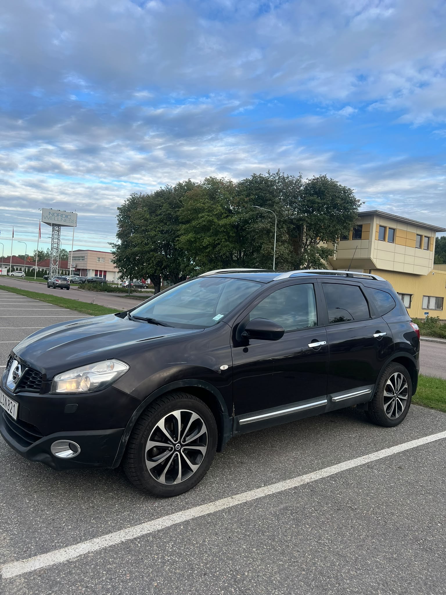 Nissan Qashqai+2 2.0 2011, photo 2/10