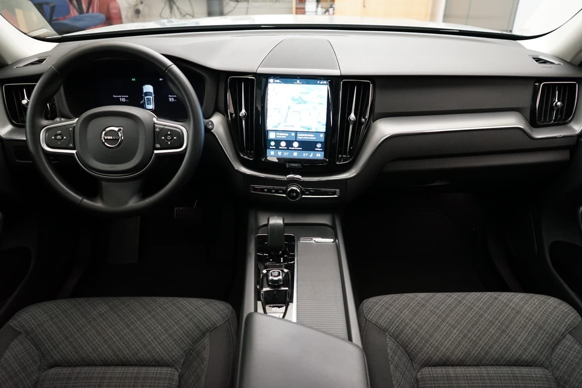 Volvo XC60 T6 Core Edition, Taklucka 2025, bild 6/10