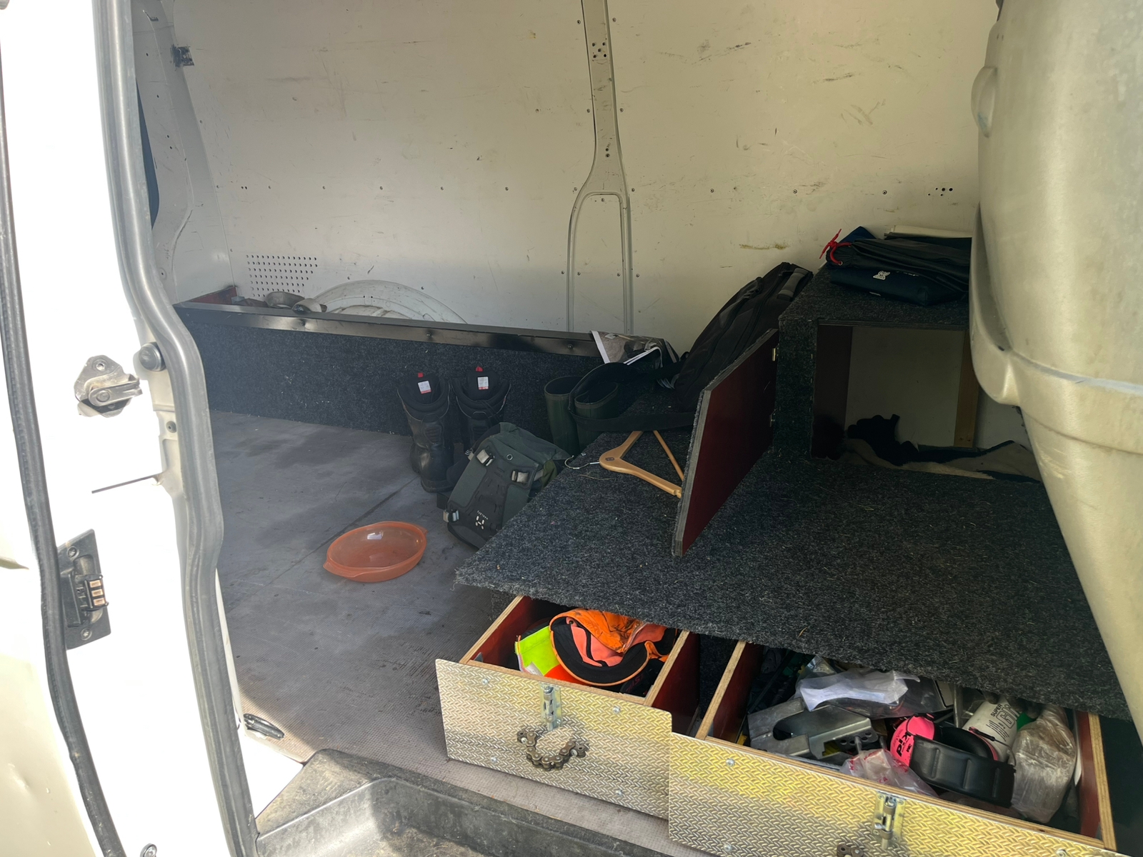 Volkswagen Transporter 2012, kuva 5/6