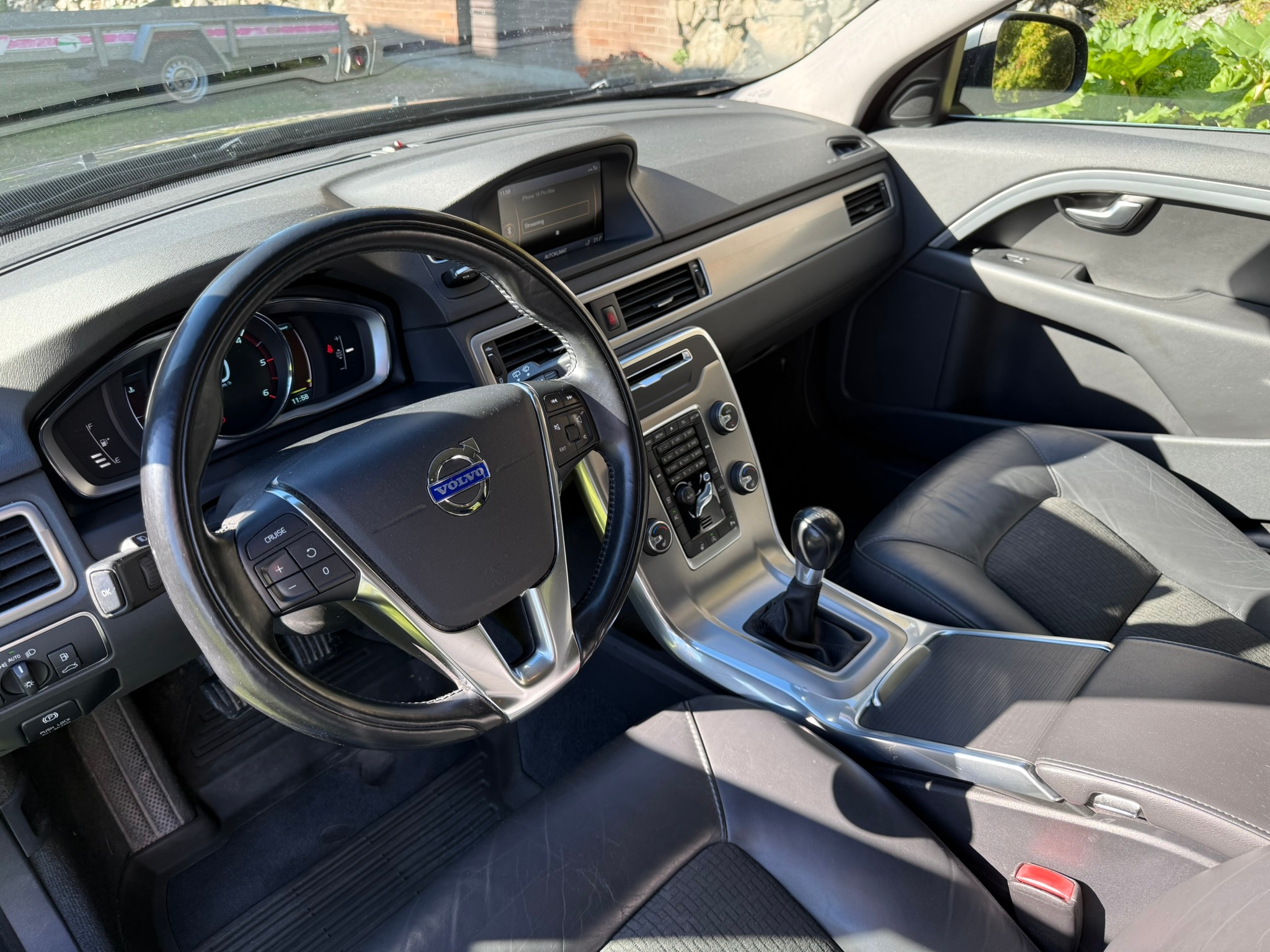 Volvo V70 D2 Manuell 2014, bild 6/8
