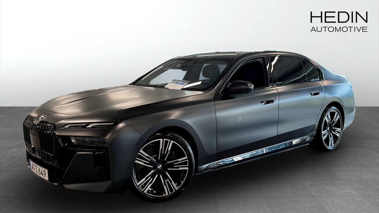 BMW i7