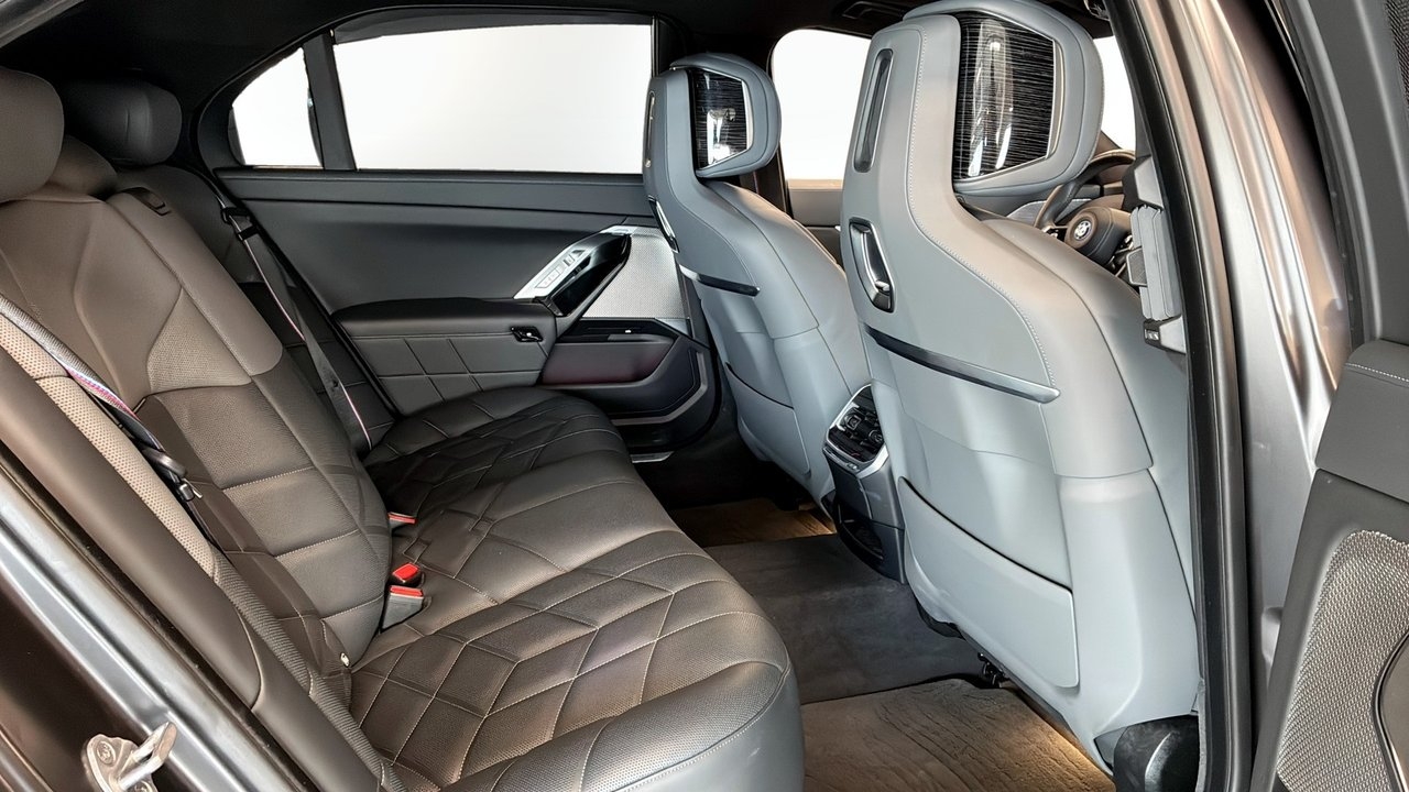 BMW i7 2023, bild 5/8