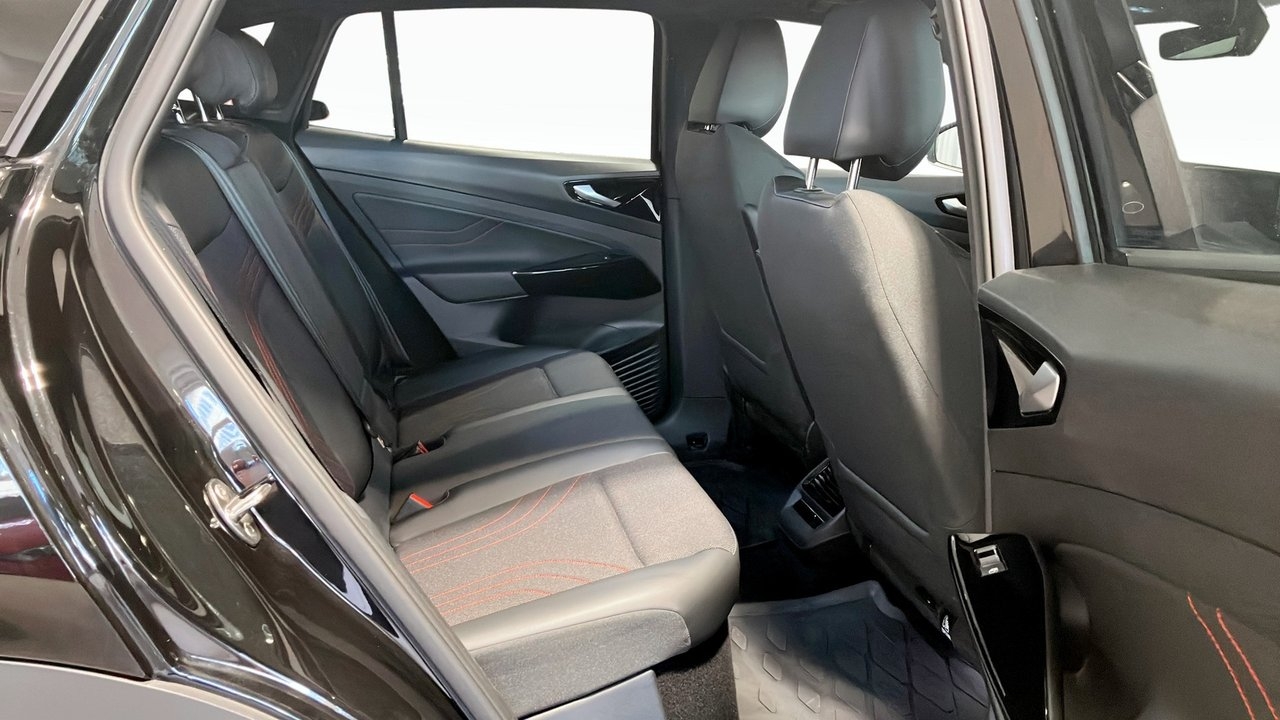 Volkswagen ID.4 GTX med Comfort Plus 2023, bild 5/10