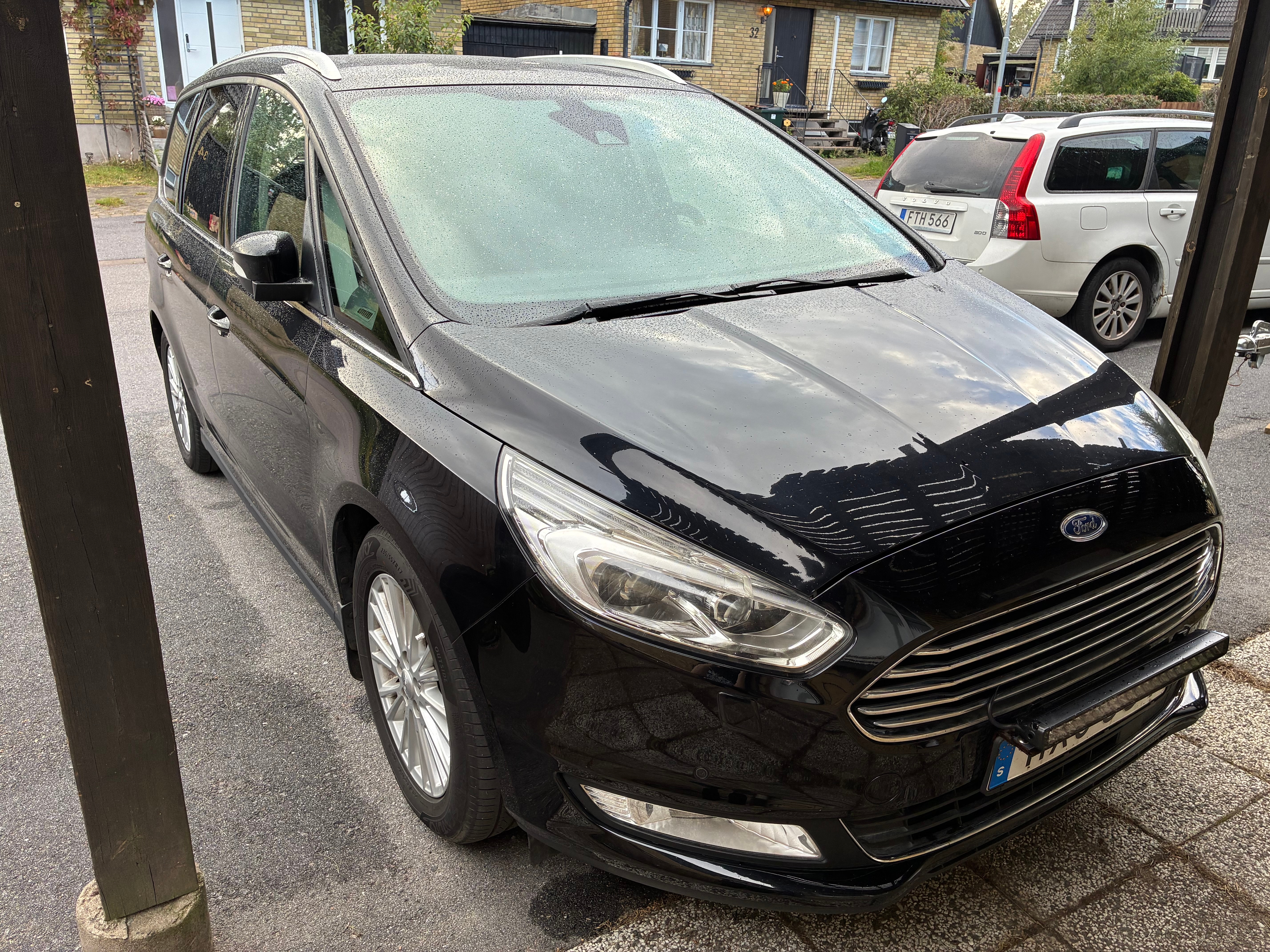 Ford Galaxy 2.0 TDCi Powershift 2016, bild 2/9