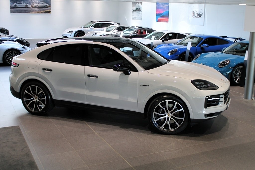Porsche Cayenne E-Hybrid Coupé 2024, bild 7/10