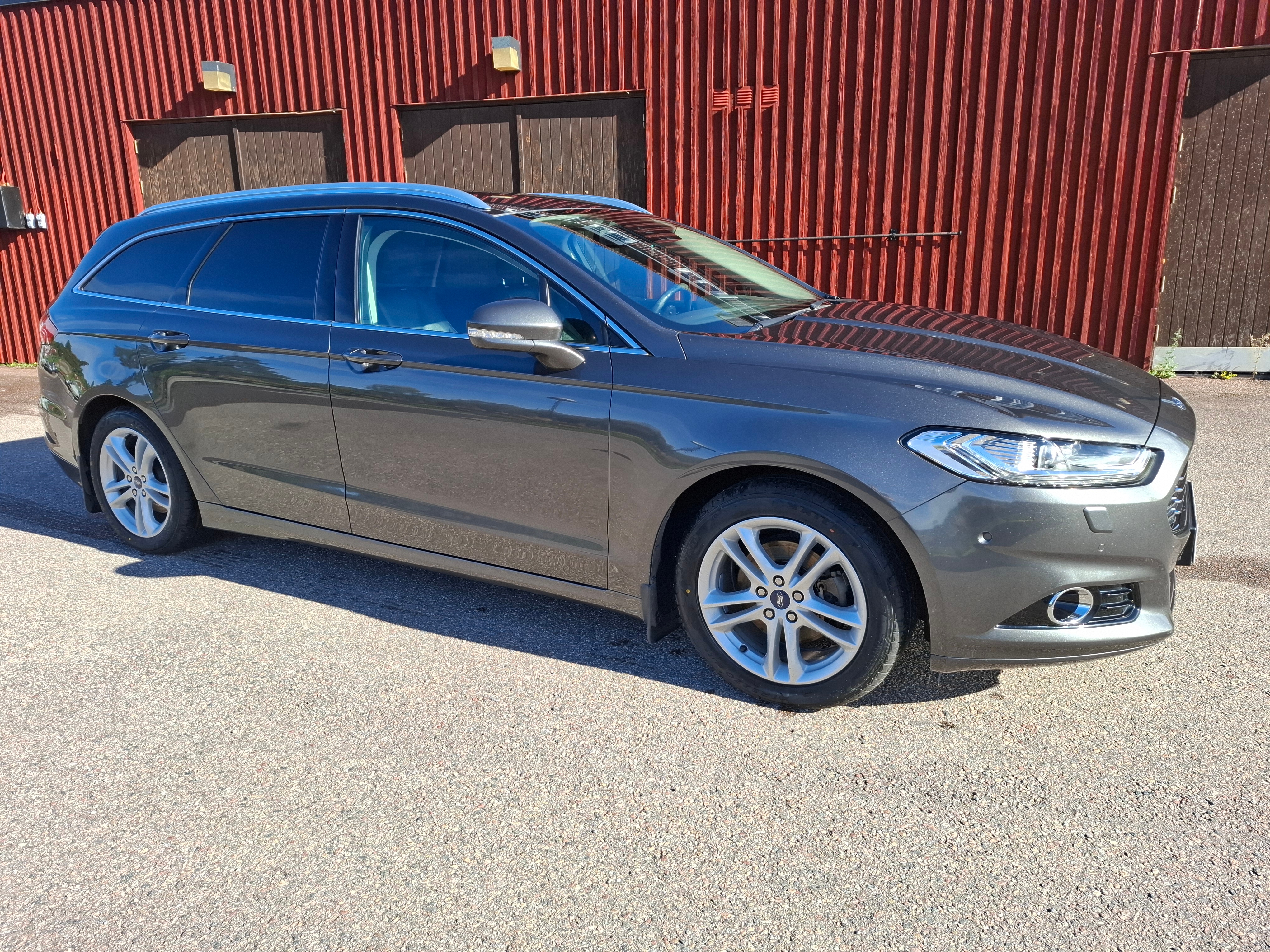 Ford Mondeo Kombi 2.0 TDCi Powershift 2016, bild 2/8