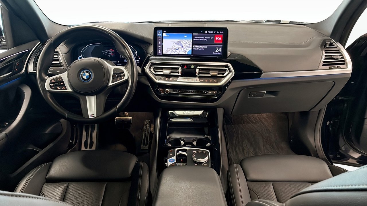 BMW iX3 Charged pkt DAP 2023, photo 4/9