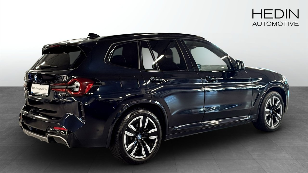 BMW iX3 Charged pkt DAP 2023, photo 2/9