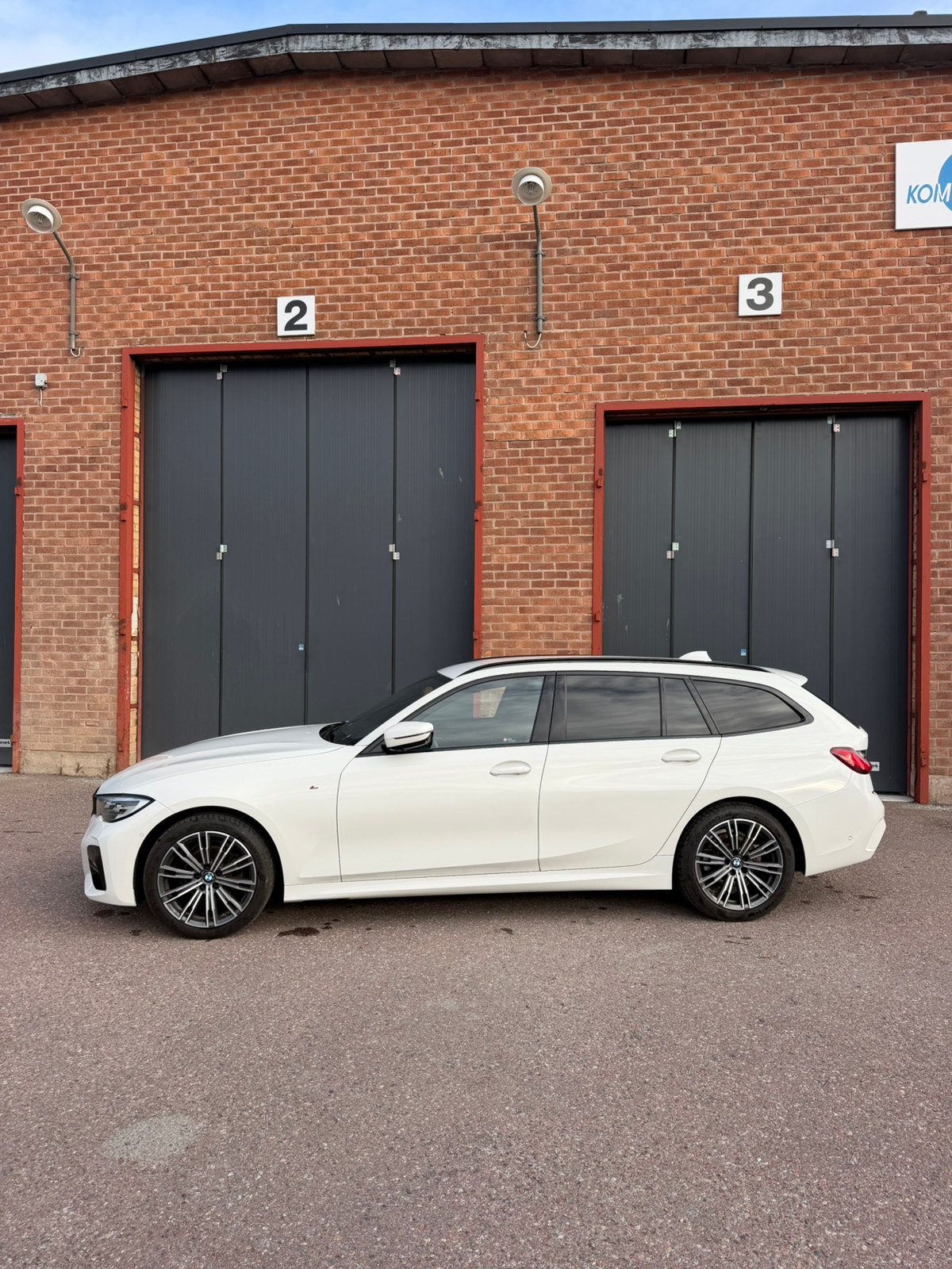 BMW 320 d xDrive Touring Steptronic 2020, bild 6/10