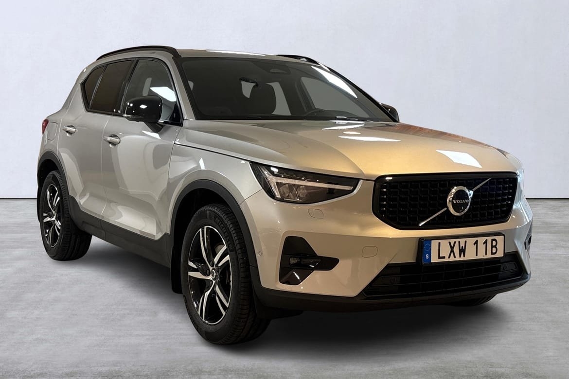 Volvo XC40 B3 FWD Bensin Plus Dark 2025, bild 6/10