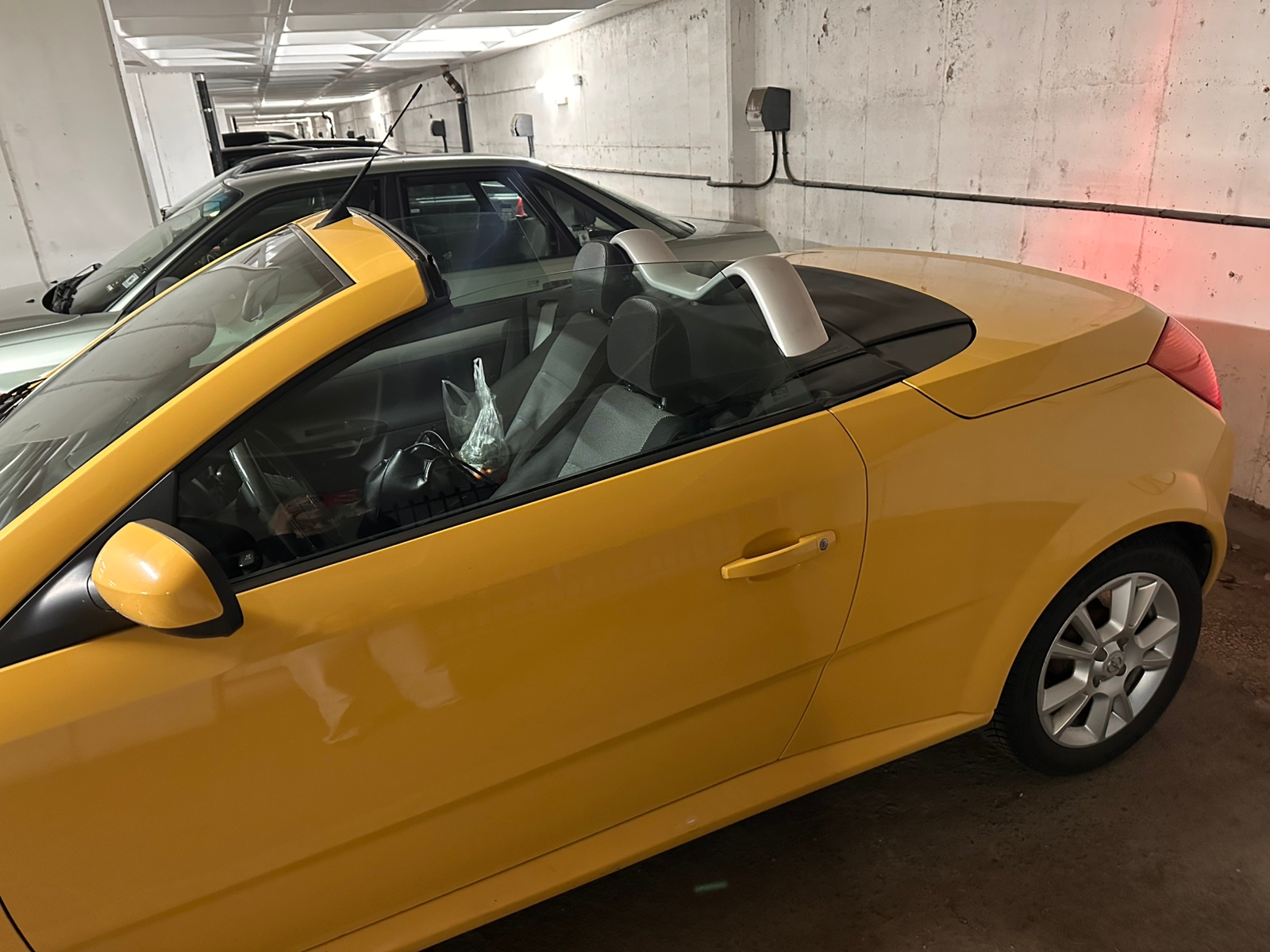 Opel Tigra TwinTop 1.4 Twinport Manuell 2005, bild 3/10