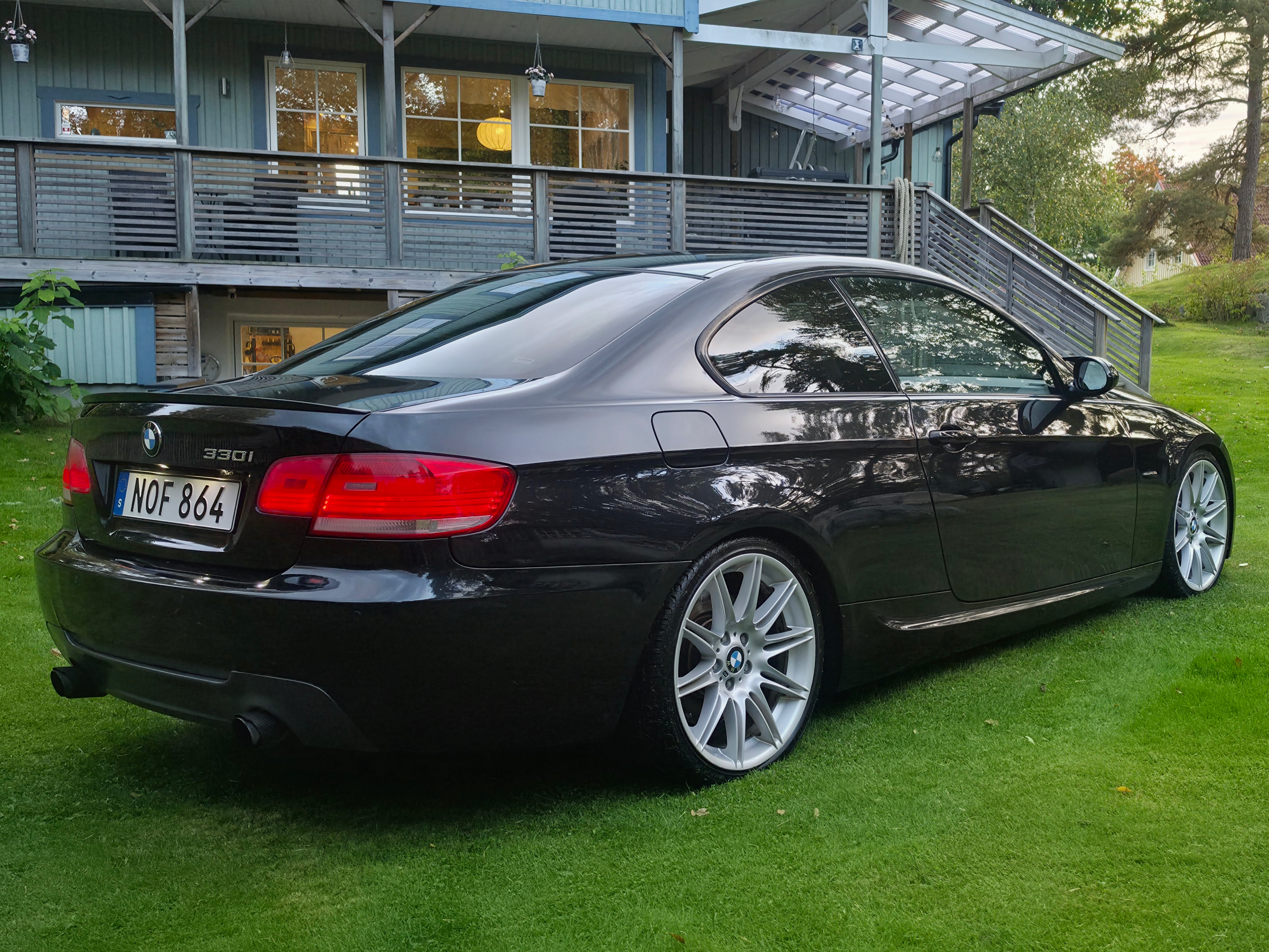 BMW 330 i Coupé Manuell 2008, photo 2/10