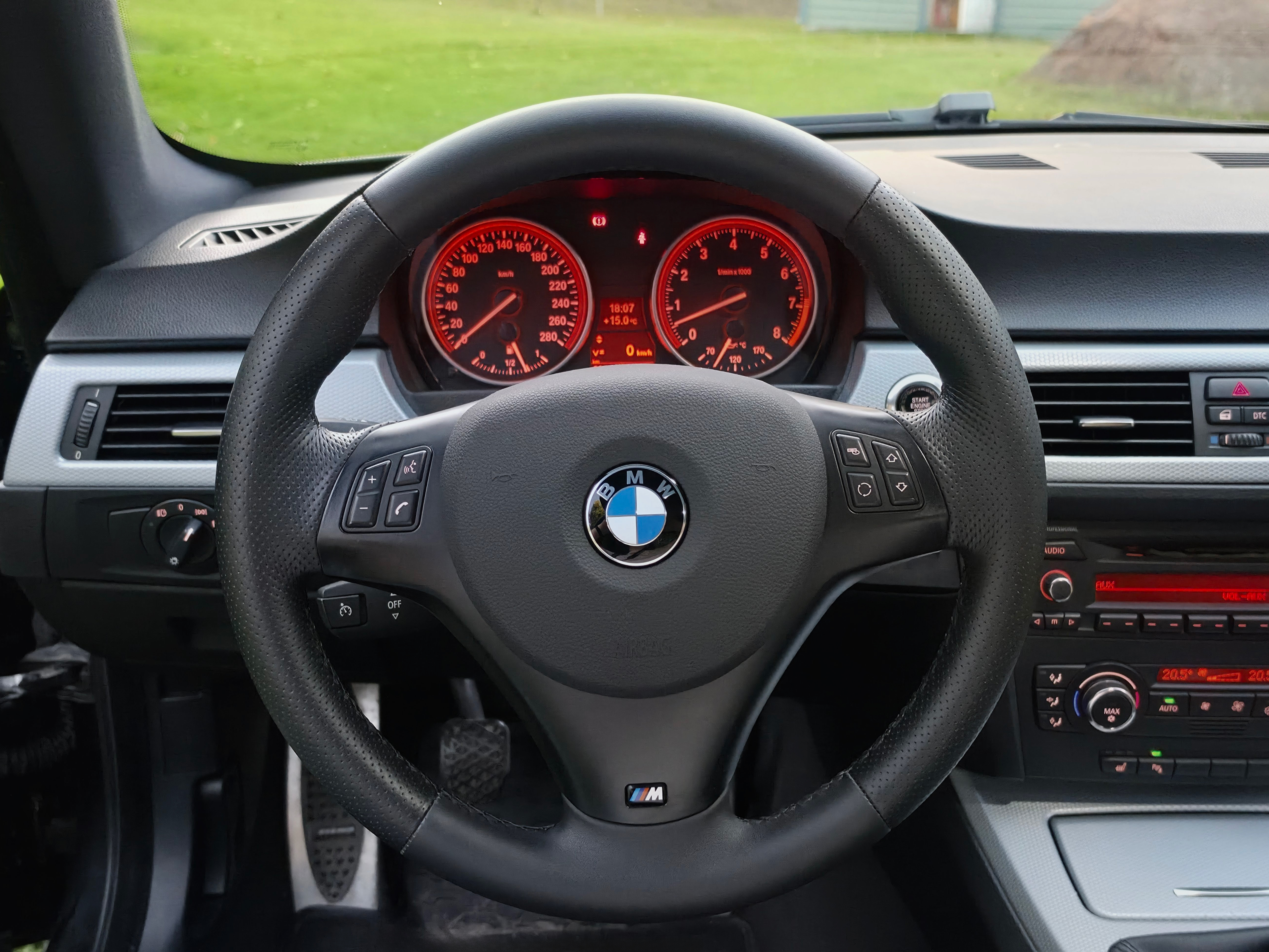 BMW 330 i Coupé Manuell 2008, photo 4/10
