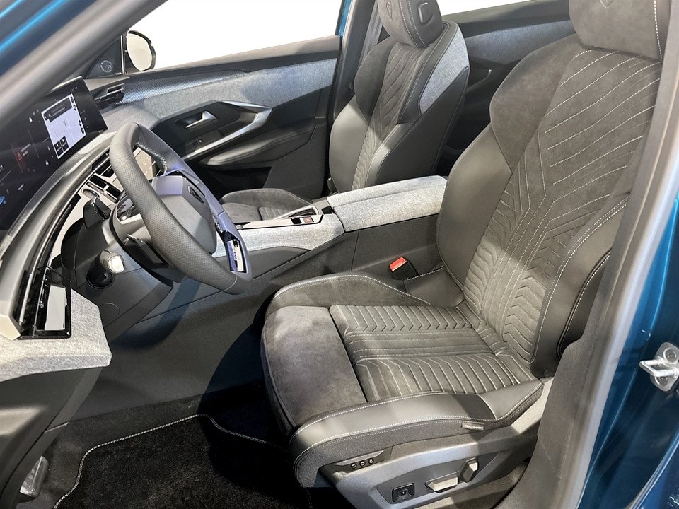 Peugeot e-3008 GT Ultimate Long Range 2026, bild 5/10
