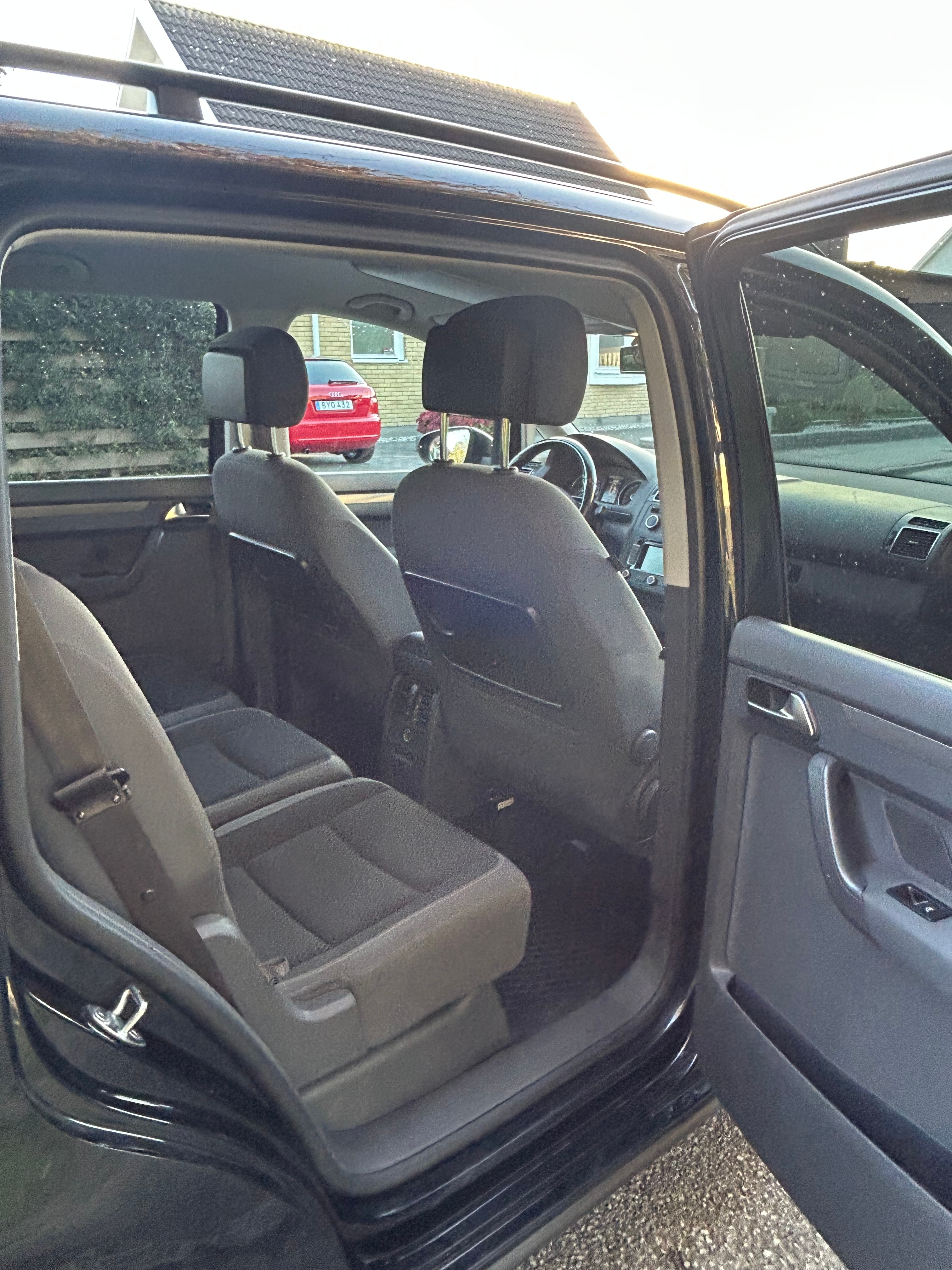 Volkswagen Touran 2013, bild 7/10