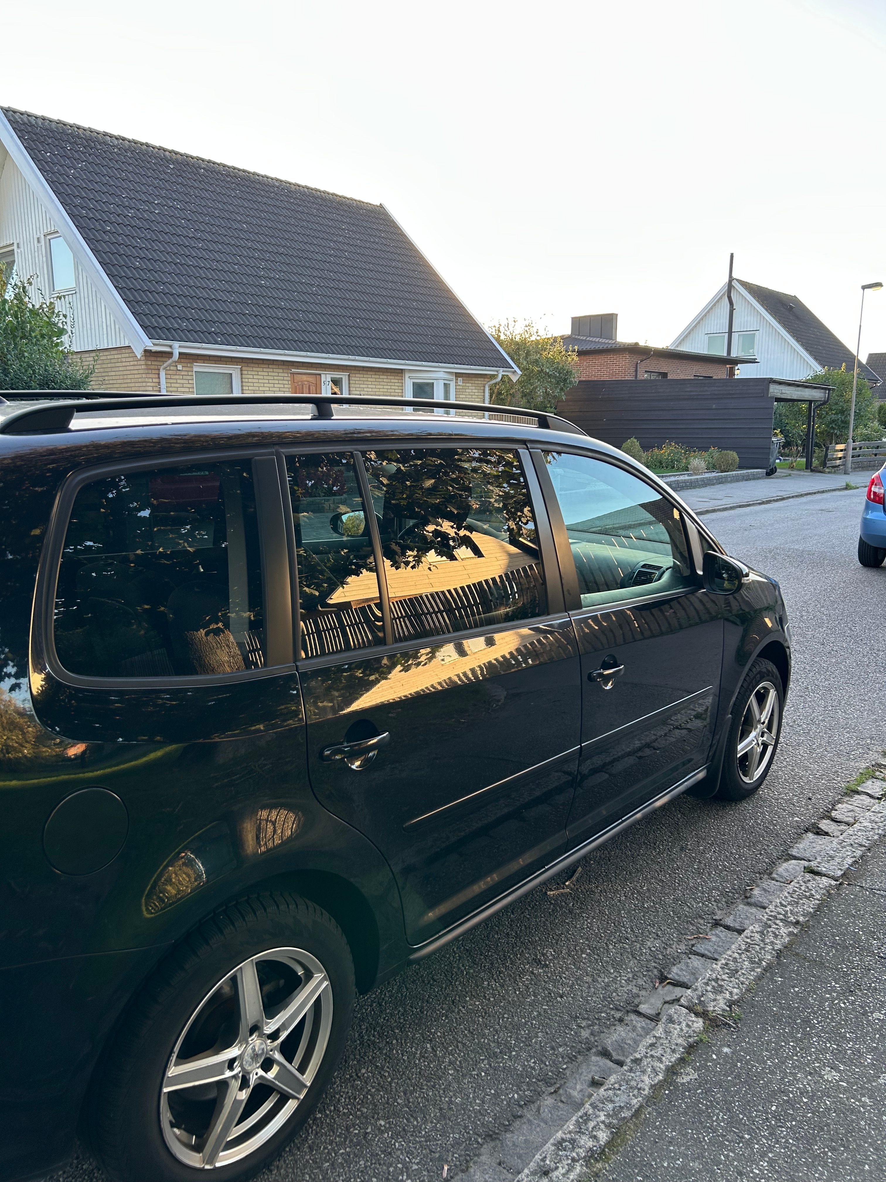 Volkswagen Touran 2013, bild 4/10