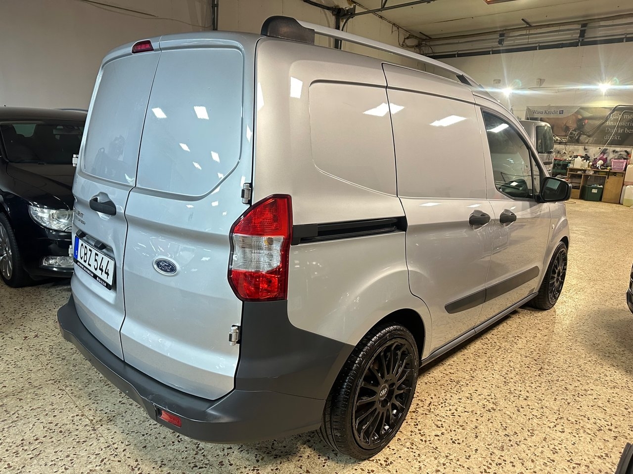 Ford Transit Courier 2016, bild 5/10