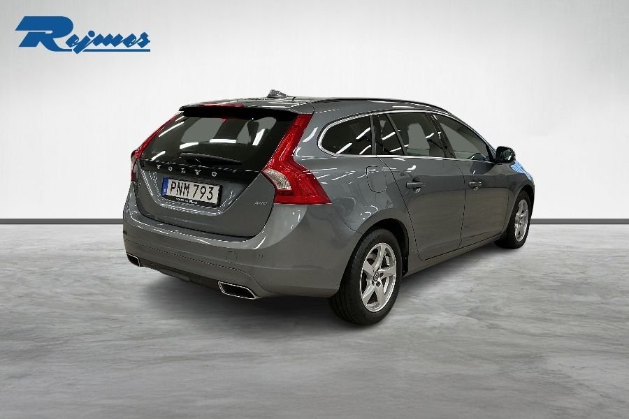 Volvo V60 D4 AWD Momentum Business E 2016, bild 4/10