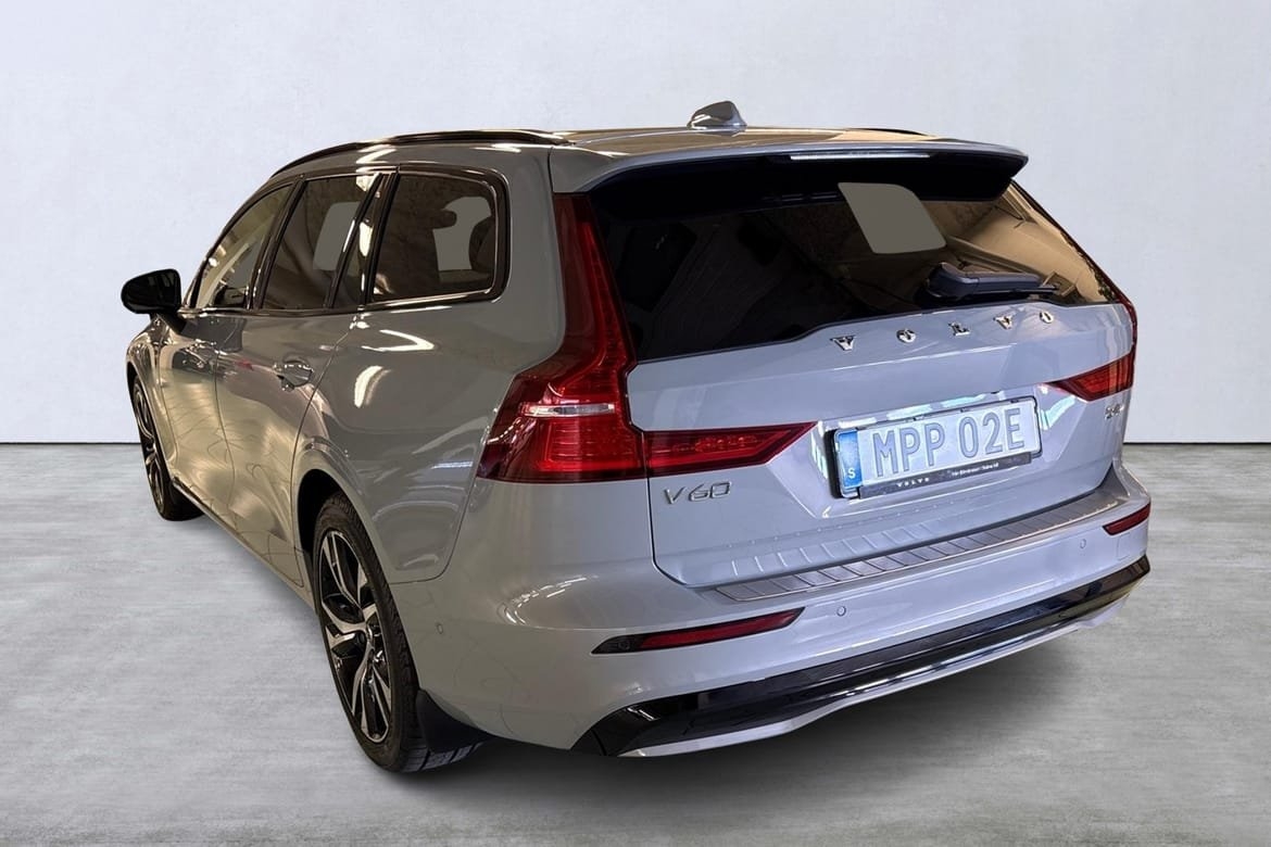 Volvo V60 B4 Bensin Plus Dark 2024, bild 4/10