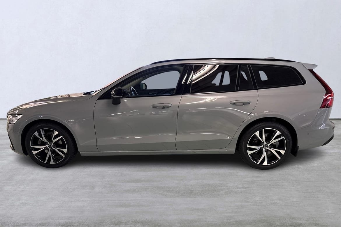 Volvo V60 B4 Bensin Plus Dark 2024, bild 2/10
