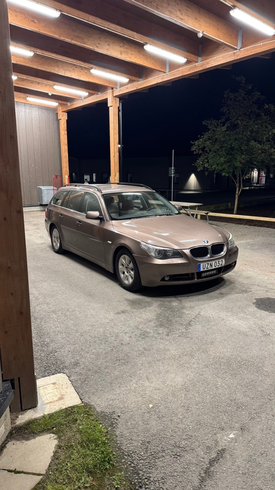 BMW 525