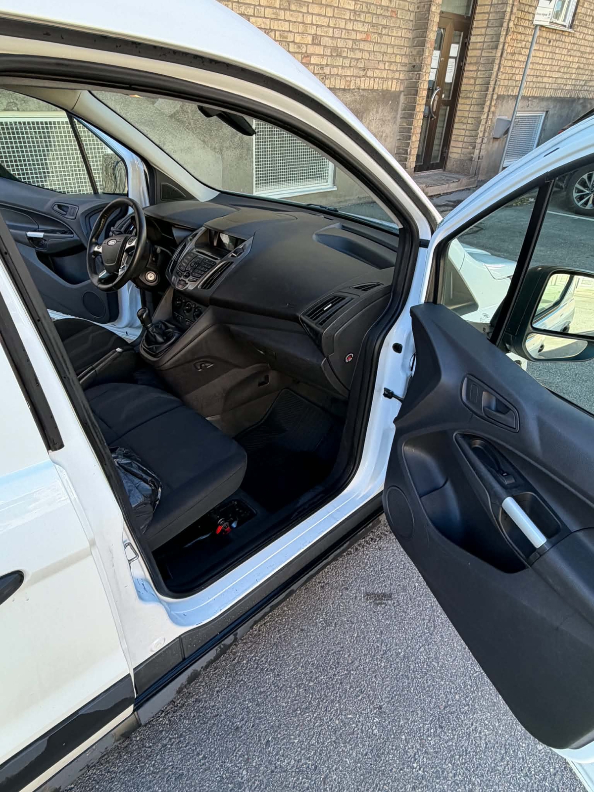 Ford Transit Connect 2016, bild 5/8